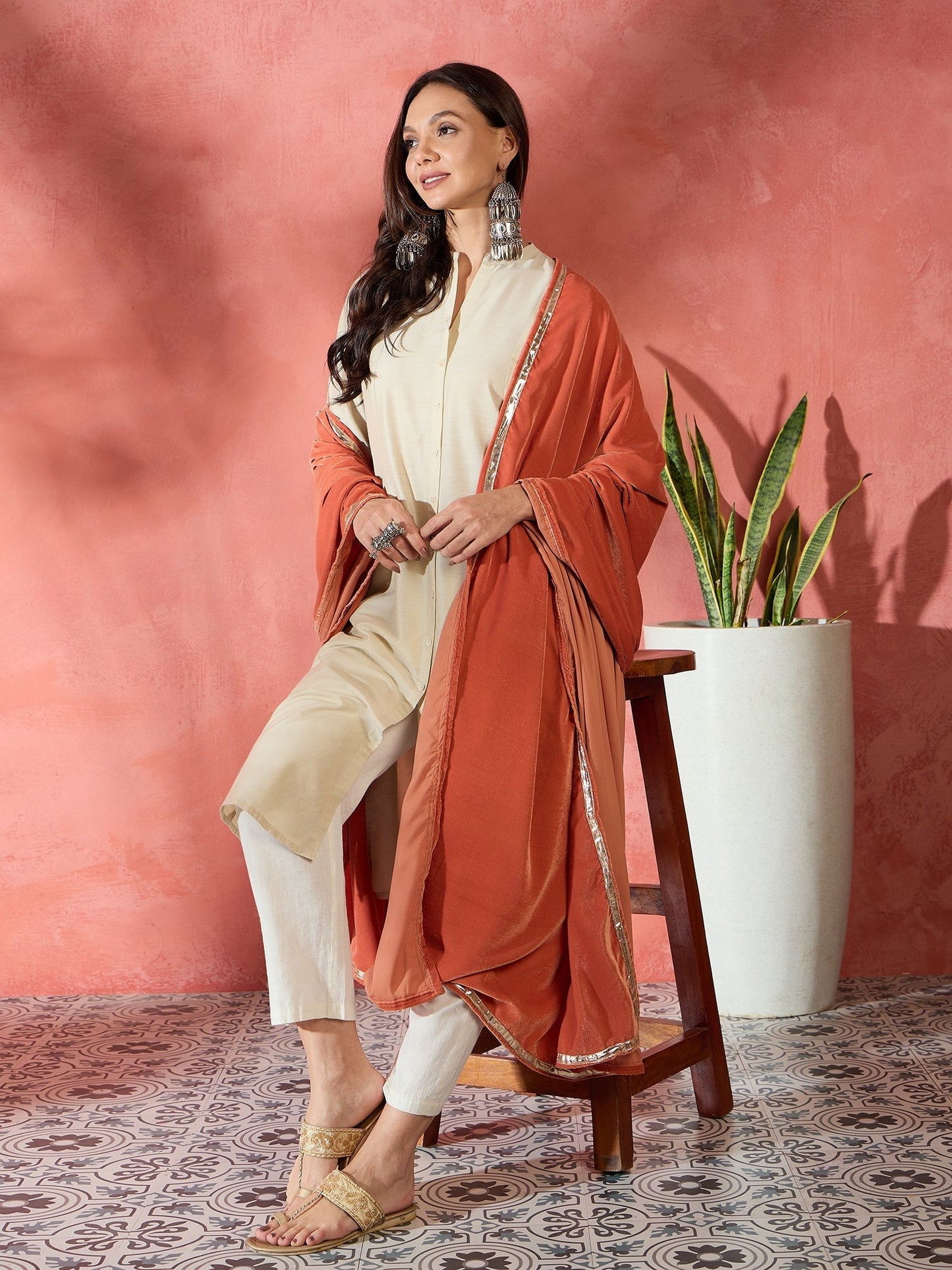 InWeave Rust Solid Velvet Shawl - Swadesiicart