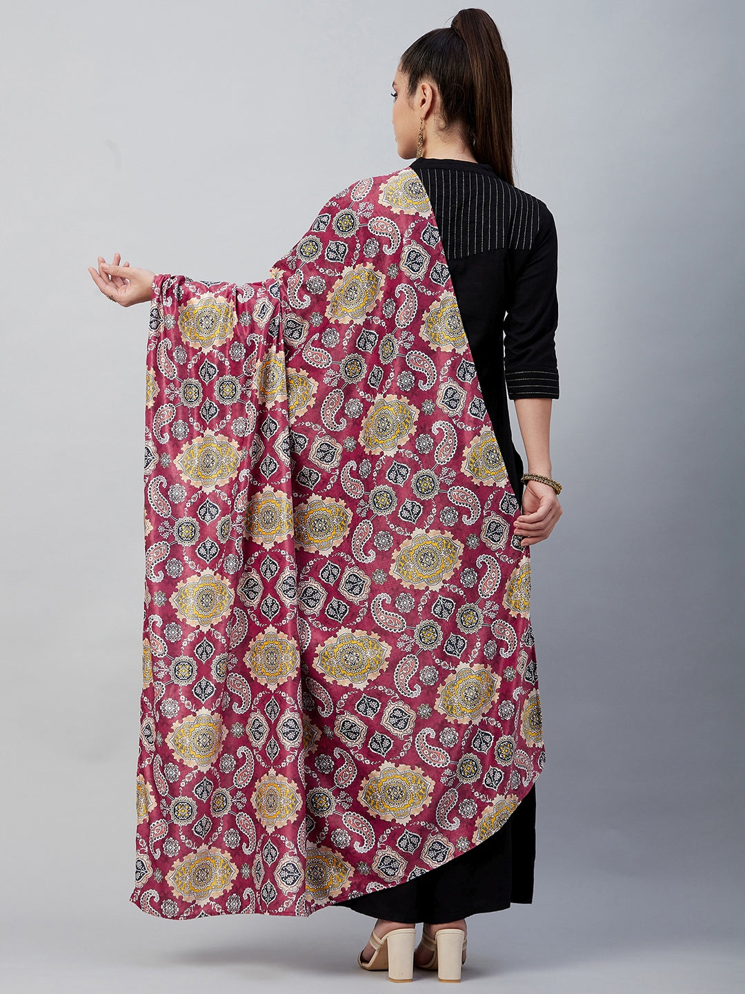 InWeave Red Printed Velvet Shawl - Swadesiicart