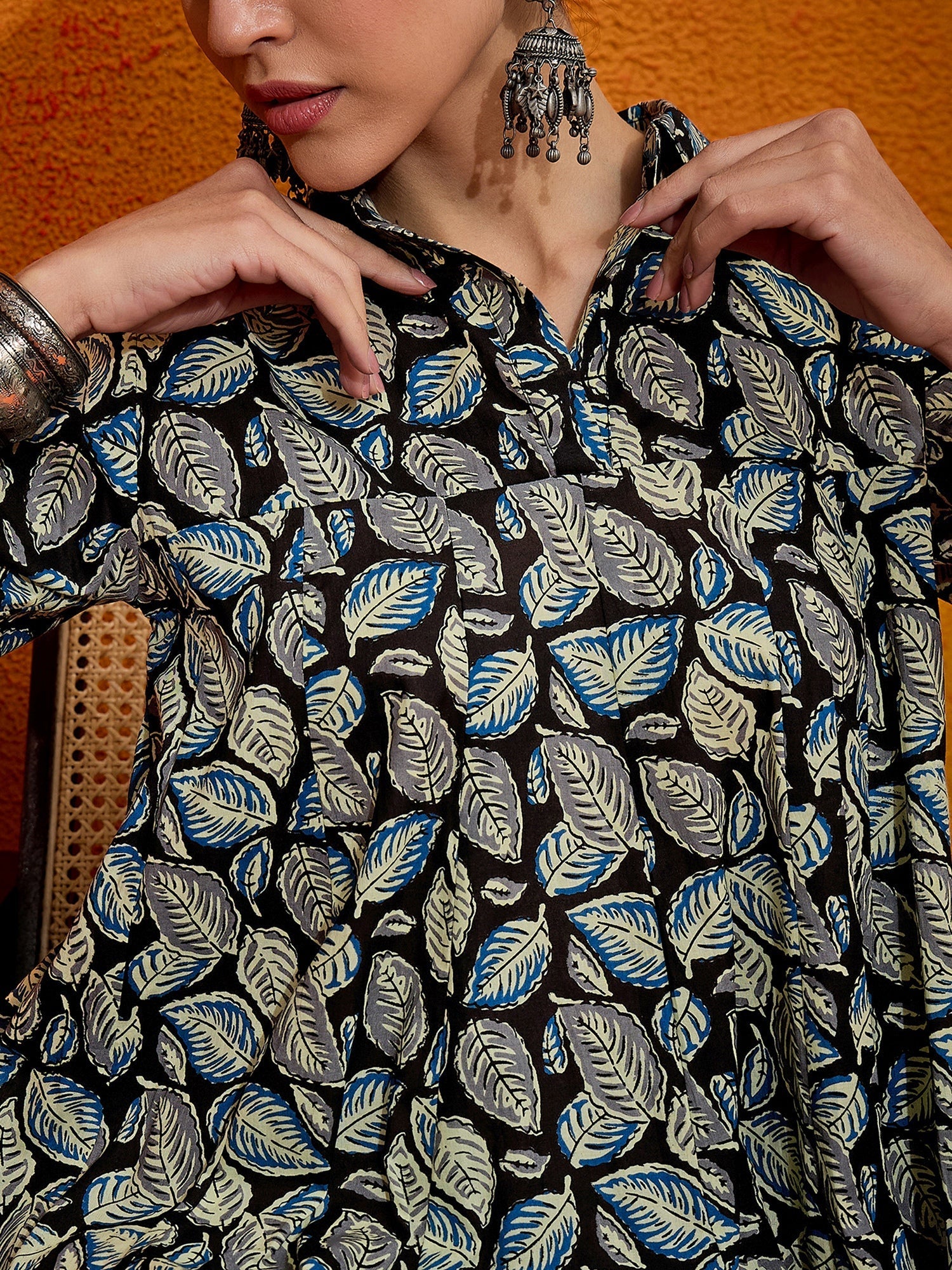 InWeave Black White Leaf Print Flared Dress - Swadesiicart