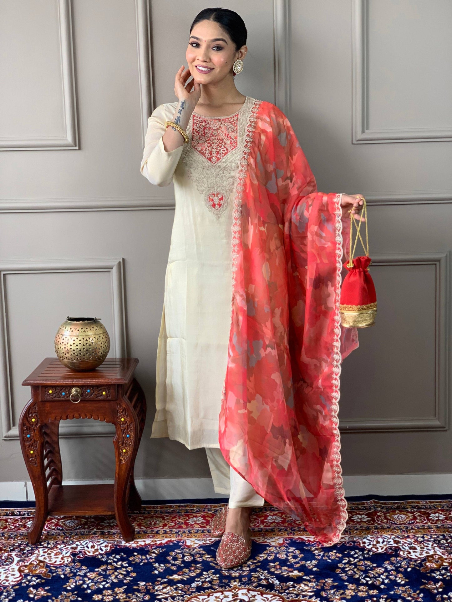 The52 Cream Embroidered Chanderi Silk Fabric Straight Kurta, Pant and Dupatta Set - Swadesiicart