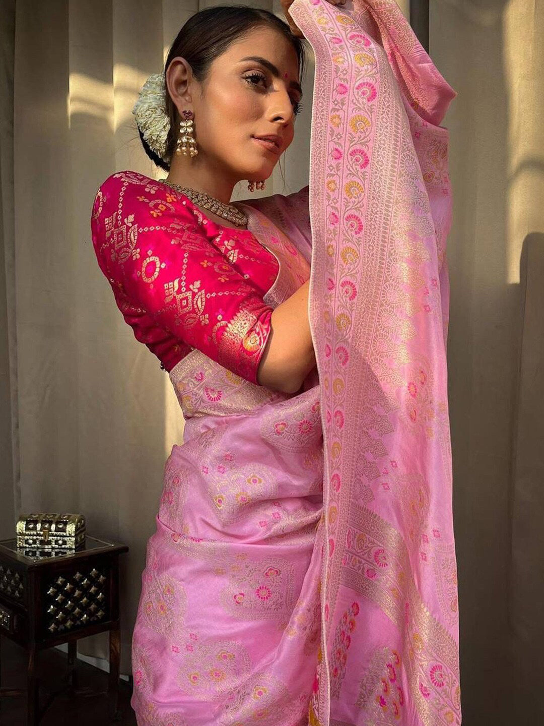 Kalini Woven Design Zari Silk Blend Banarasi Saree | Swadesiicart