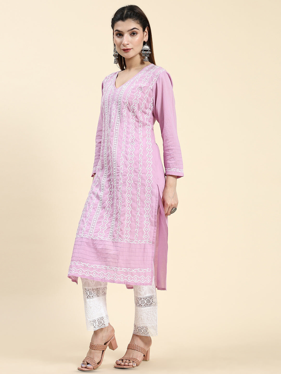 HOUSE OF KARI Cotton Floral Embroidered Chikankari Kurta | Swadesiicart