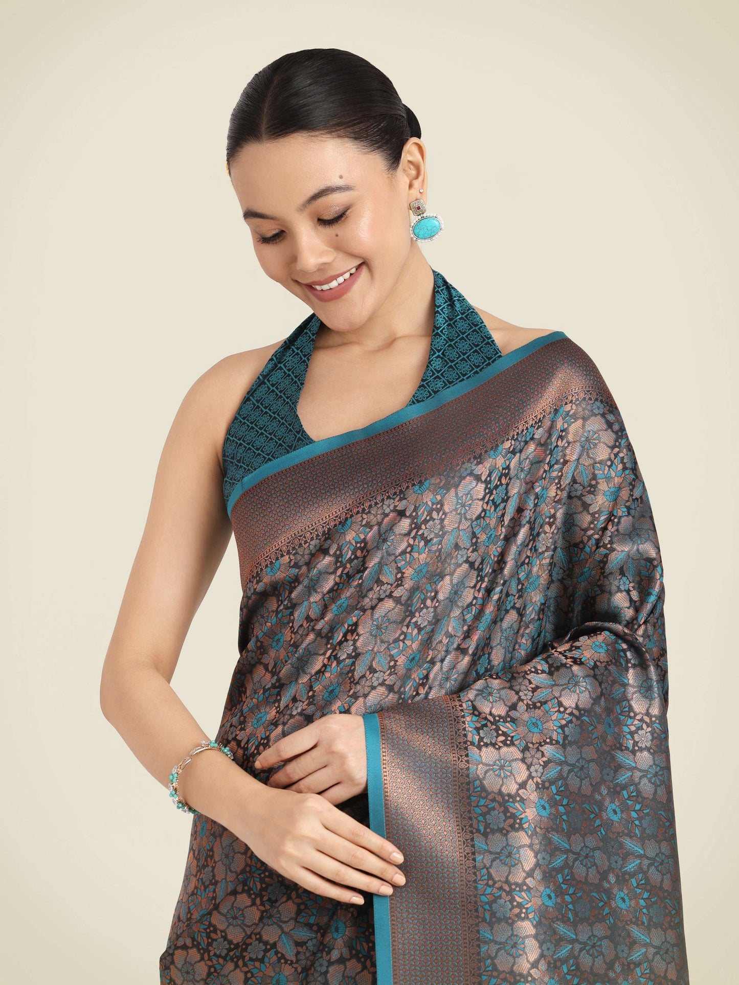 Monjolika Fashion Teal Color Banarasi Silk Woven Saree | Swadesiicart