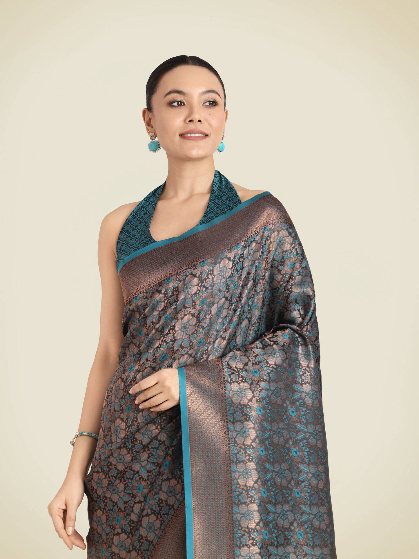 Monjolika Fashion Teal Color Banarasi Silk Woven Saree | Swadesiicart