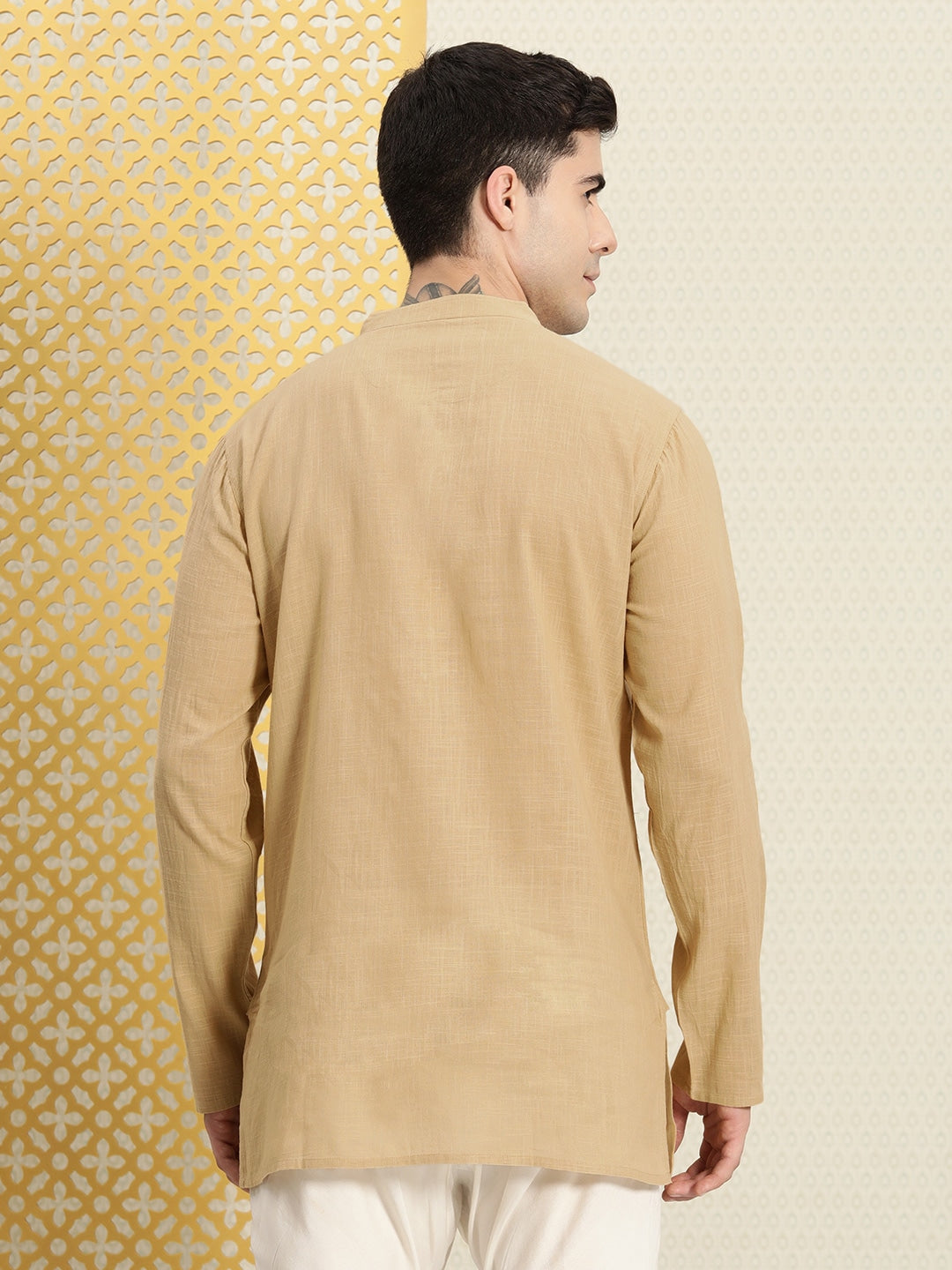 House of Pataudi Men Pure Cotton Solid Chikankari Jashn Short Kurta | Swadesiicart