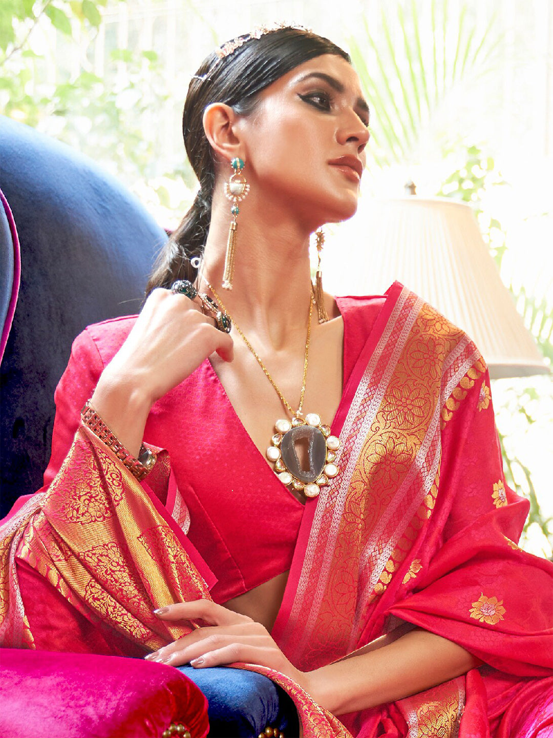 Mitera Pink & Golden Floral Zari Silk Blend Banarasi Saree | Swadesiicart