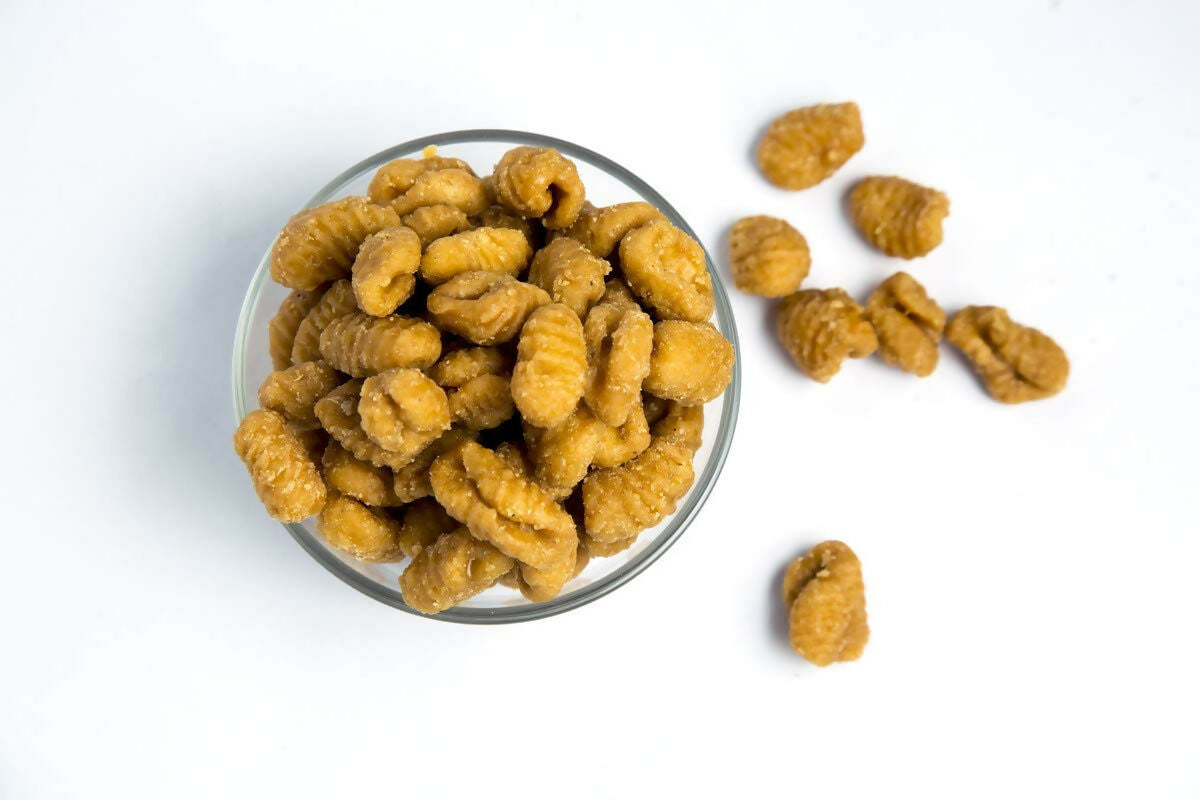 Vellanki Foods Andhra Sweets Combo (250 gm Each) - Venna Vundalu, Gavvalu, Bellam Kommulu - Swadesiicart