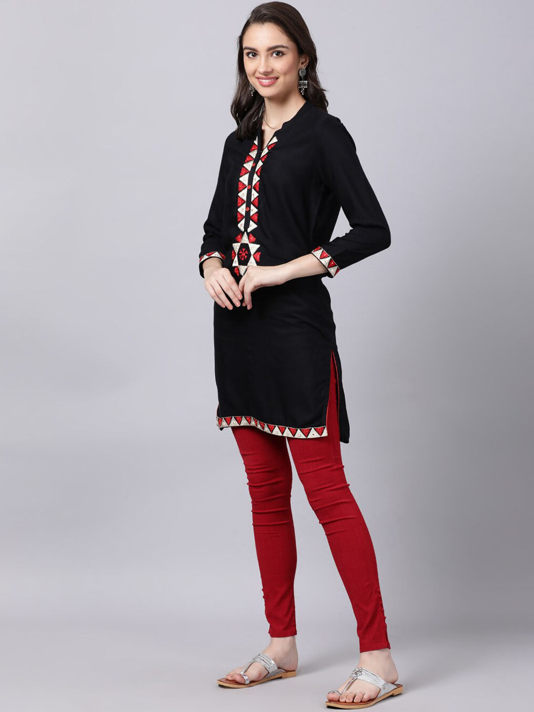 Souchii Women Black Geometric Embroidered Grandeur & Majestic Artwork Kurta - Swadesiicart
