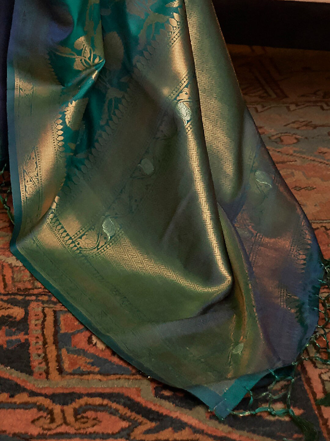 Mitera Teal & Gold-Toned Woven Design Zari Silk Blend Banarasi Saree | Swadesiicart