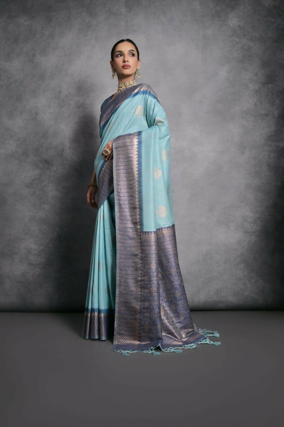 Vishnu Weaves Women's Firozi Tussar Silk Zari Woven Saree with Blouse - Swadesiicart