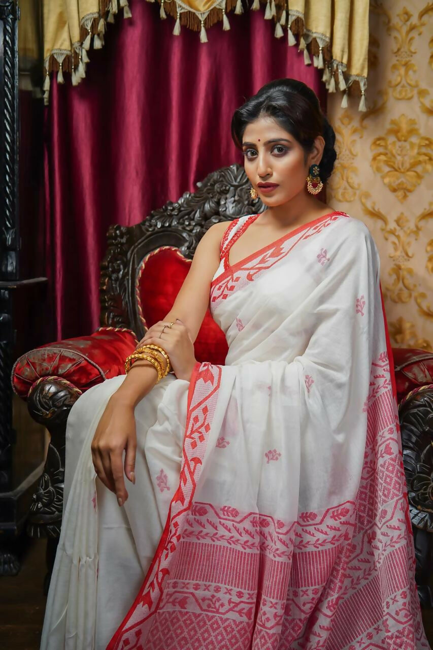 Exclusive Collection Beautiful Musrise White Pure Cotton Hand Weaving Handloom Saree With Running Blouse Piece - Swadesiicart