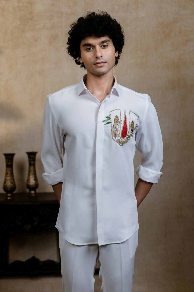 British White Sri Vari Sutra Shirt By Hilo Design | Swadesiicart