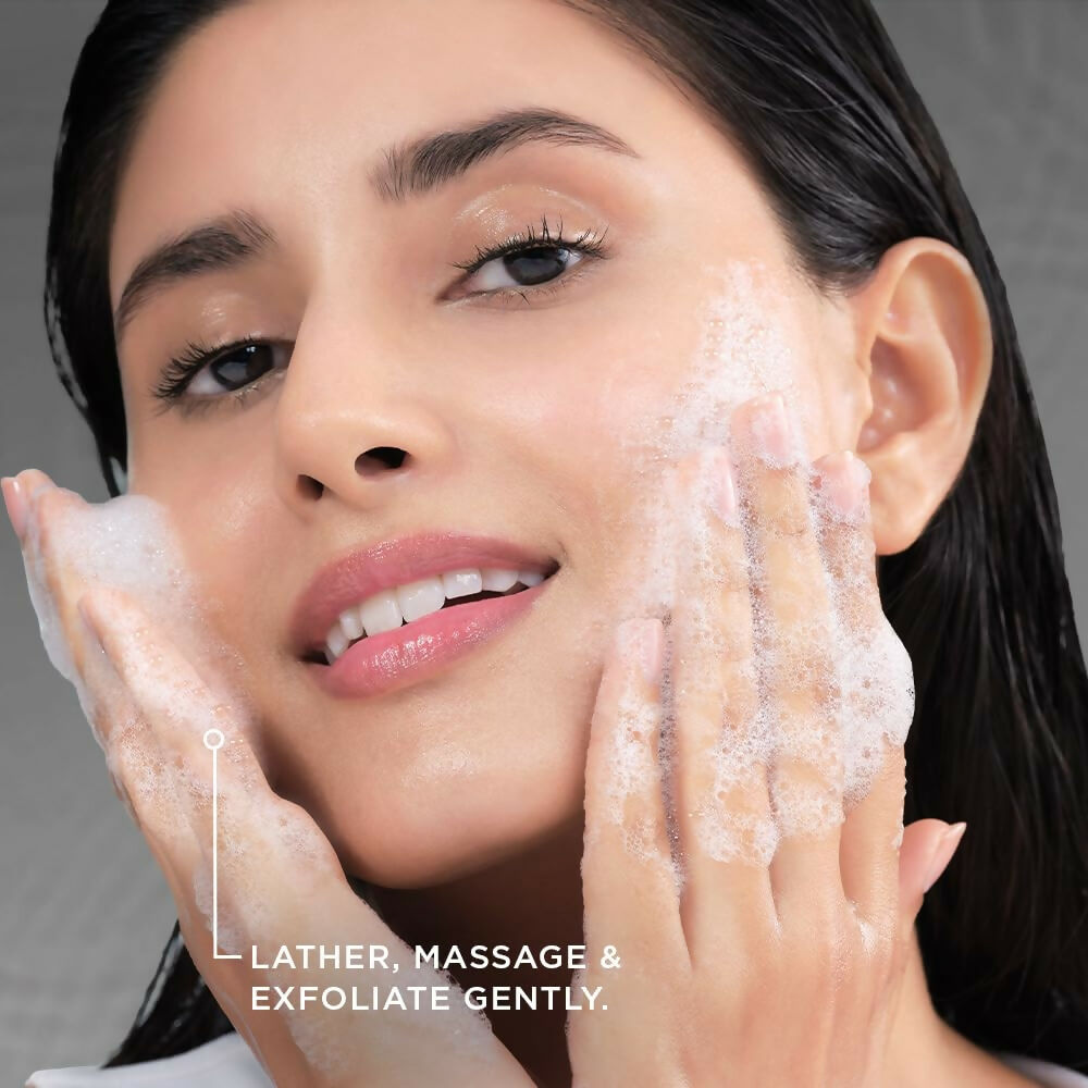 Ponds Bright Miracle Detox Facewash 10X Power of Activated Charcoal For Deep Cleaned Skin, Reveals Glow | Swadesiicart