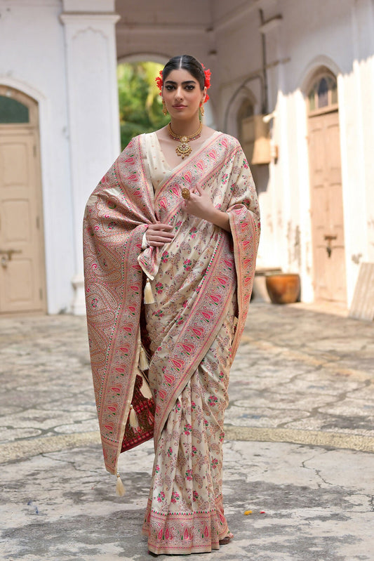 Vishnu Weaves Women's Cream Silk Woven Saree with Blouse - Swadesiicart