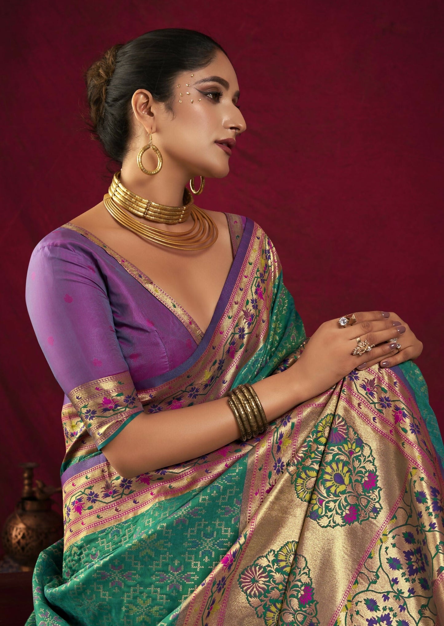 Vishnu Weaves Women's Rama Paithani Silk Saree with Blouse - Swadesiicart