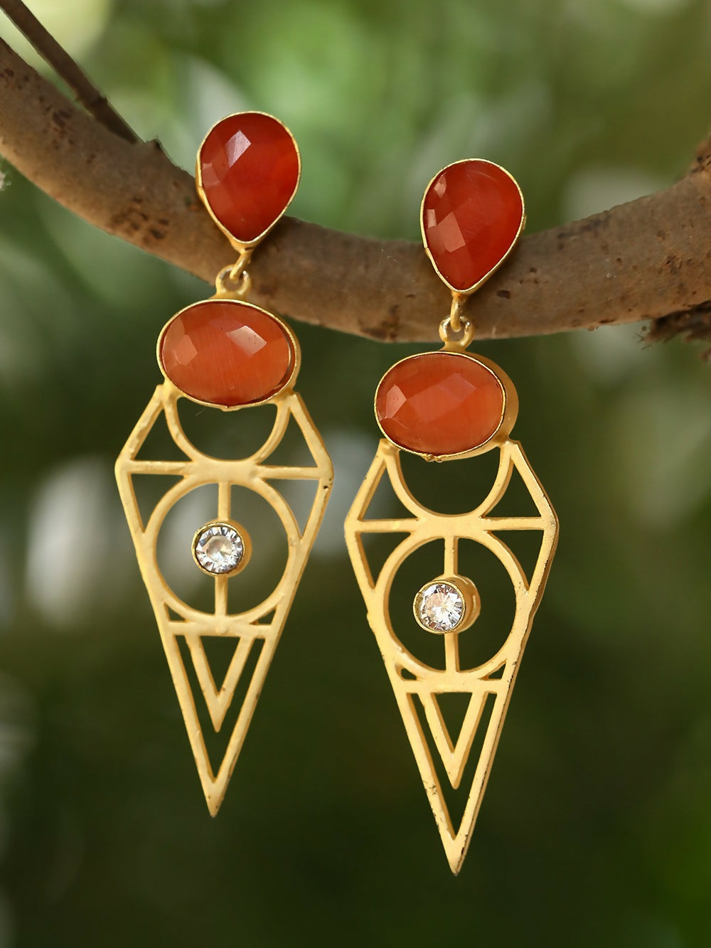 Joban Fashion Women Red Stone Matte Gold Earrings | Swadesiicart
