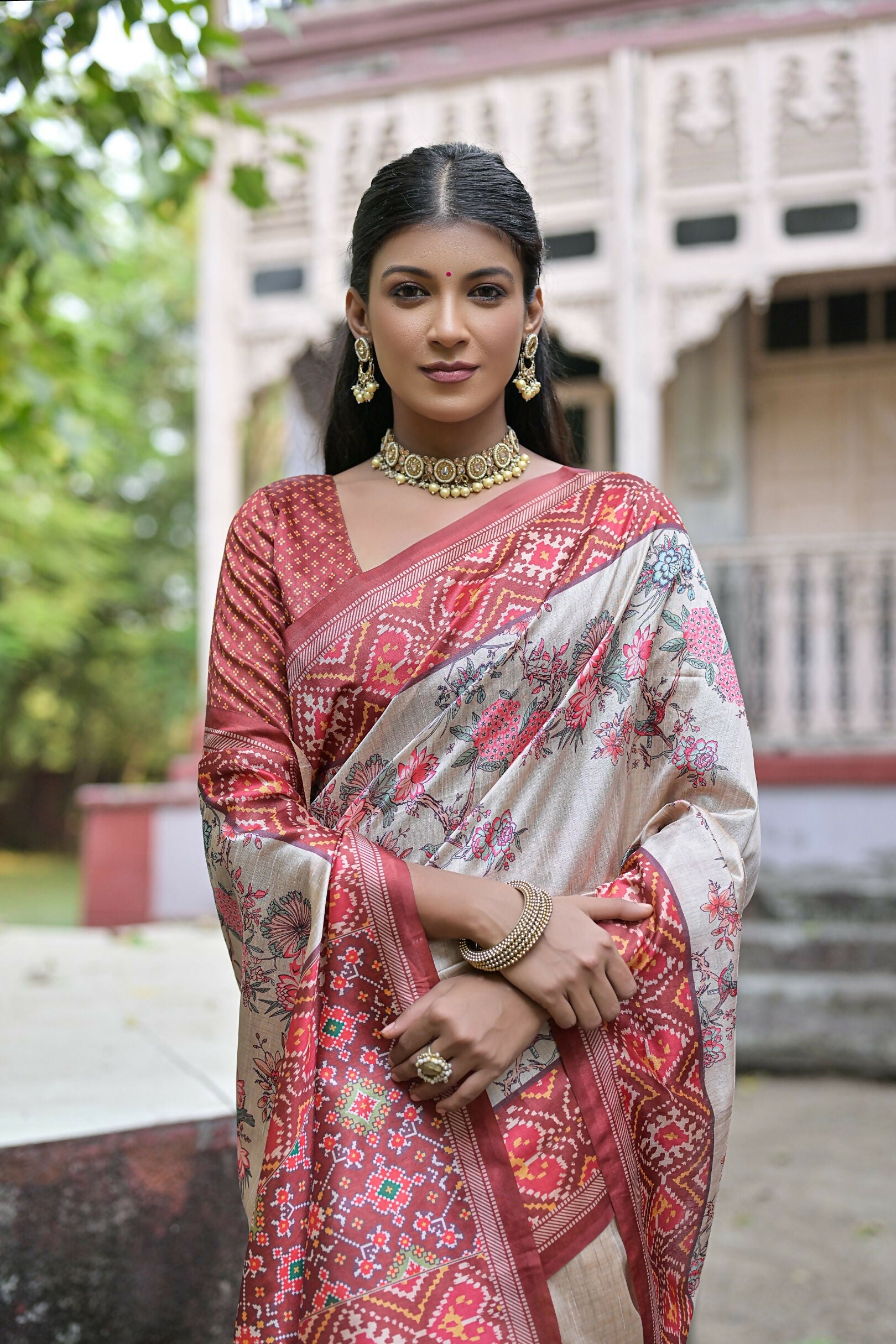 Vishnu Weaves Women's Coffee Soft Tussar Silk Small Zari Woven Border Saree with Blouse - Swadesiicart