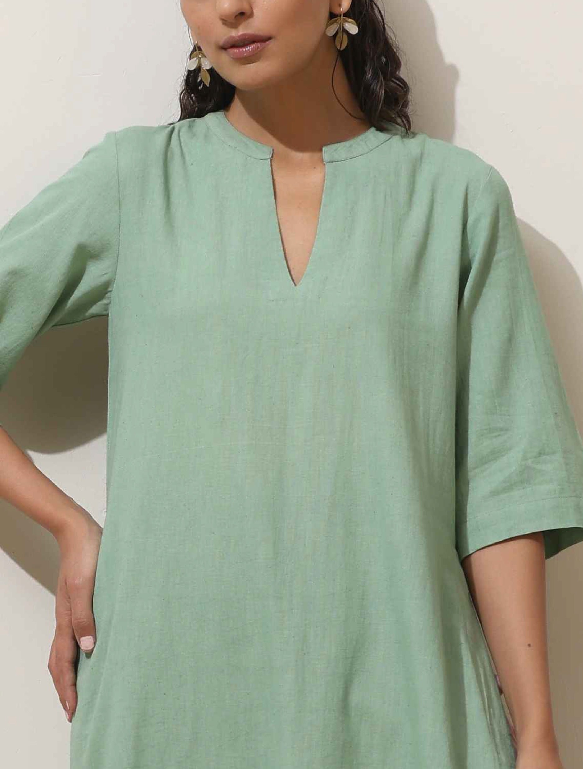 trueBrowns Mint Green Cotton Linen Kurta Pant Set | Swadesiicart