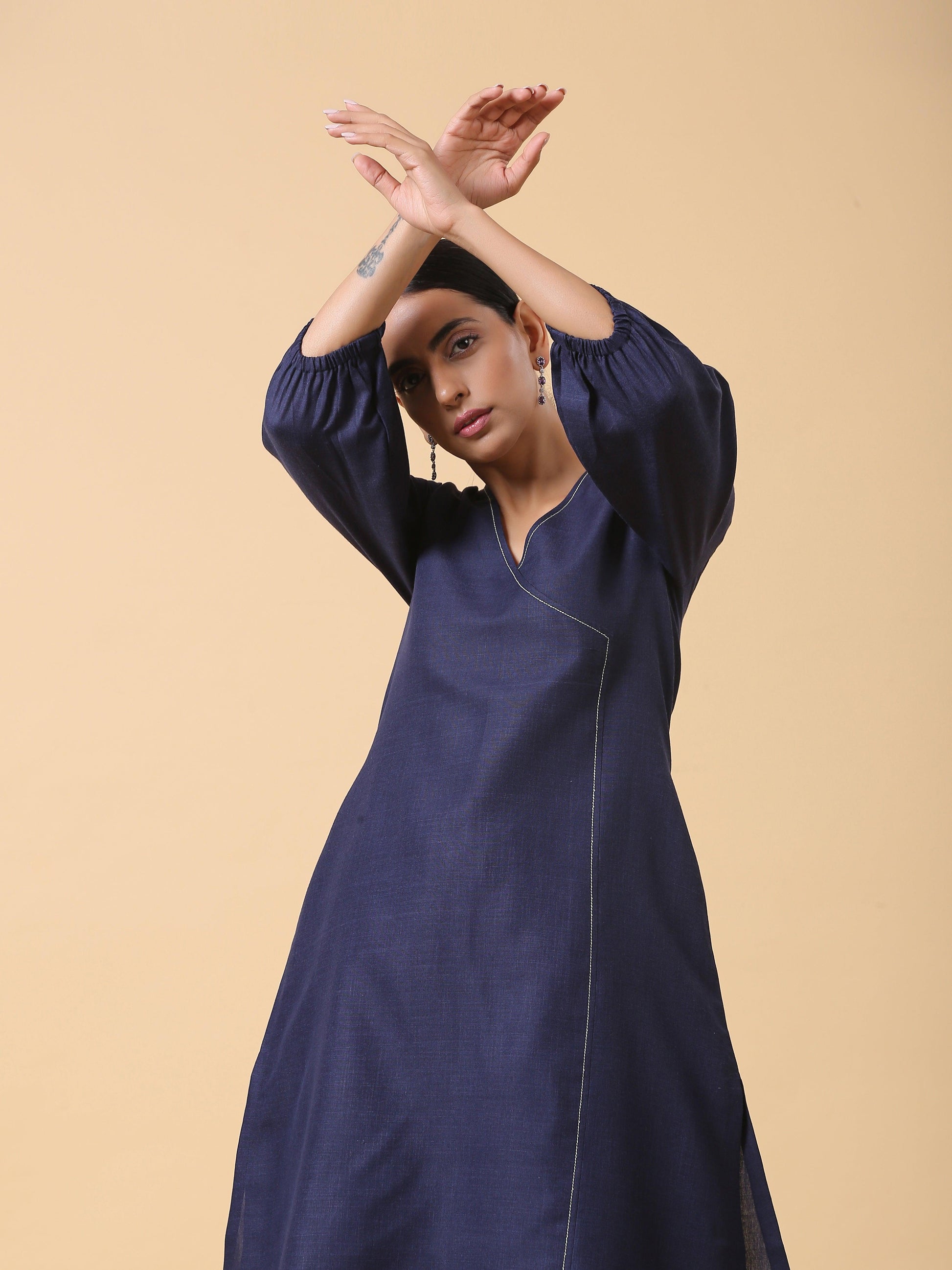 trueBrowns Cotton Linen Dark Blue Kurta Pant Set | Swadesiicart