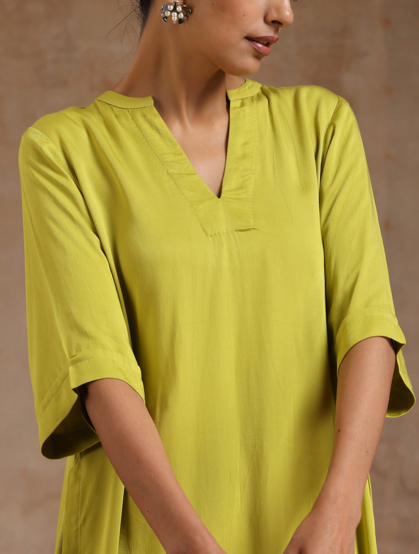trueBrowns Lime Modal Satin High-Low Relax Kurta Set | Swadesiicart