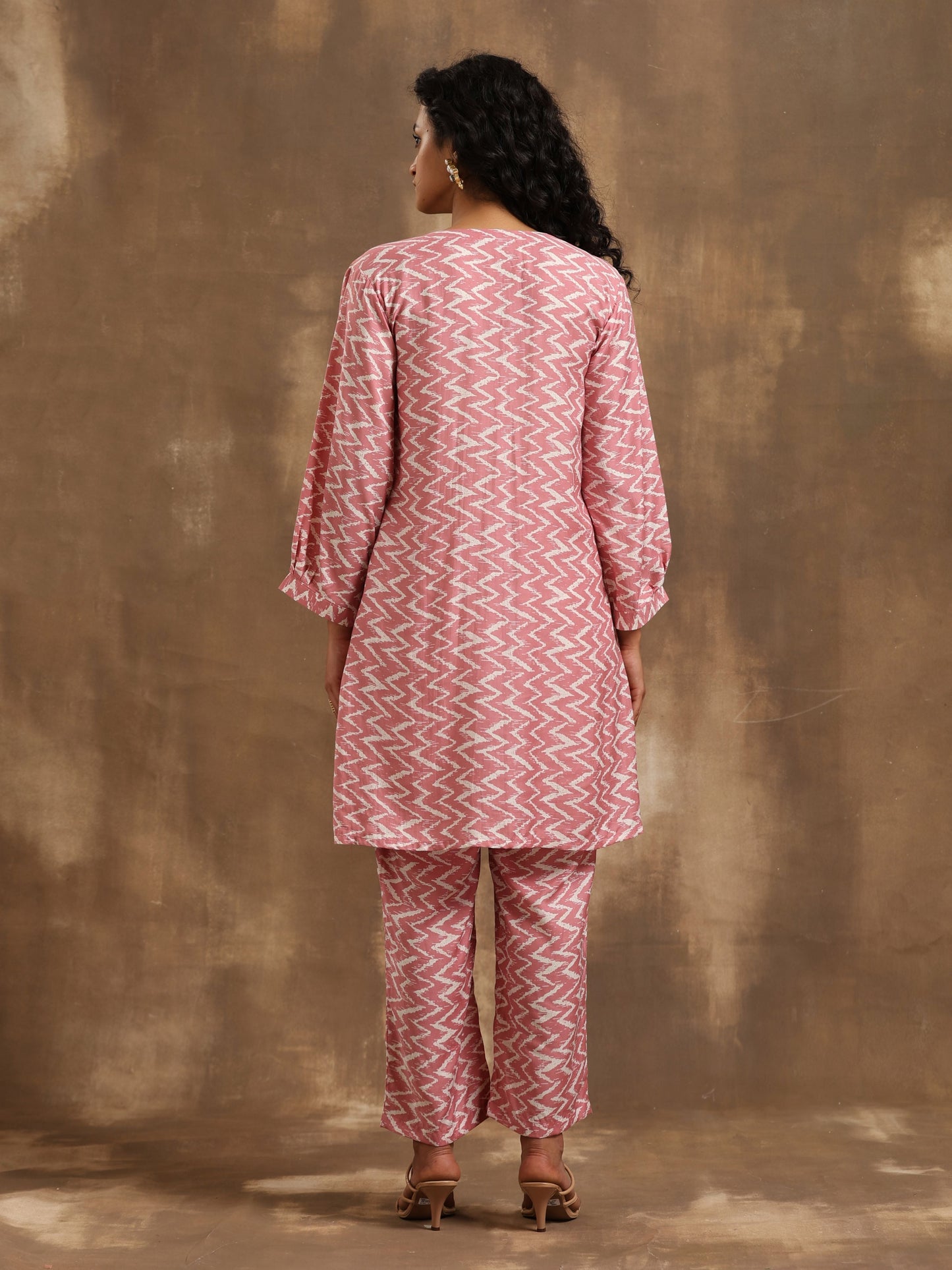 trueBrowns Light Mauve Zig-Zag Printed Silk Co-Ord Set - Swadesiicart