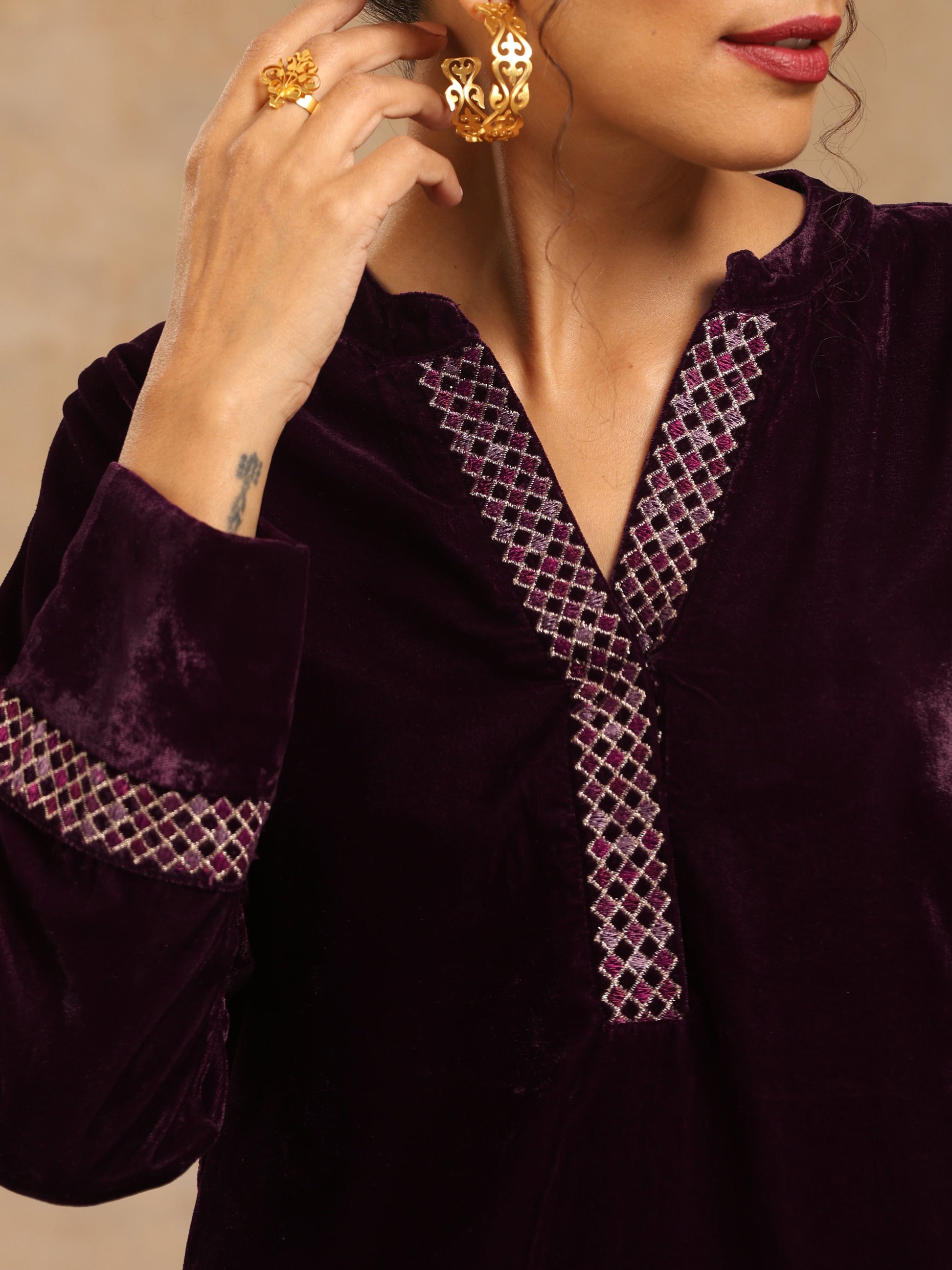 trueBrowns Wine Velvet Placket Embroidered Co-ord Set - Swadesiicart