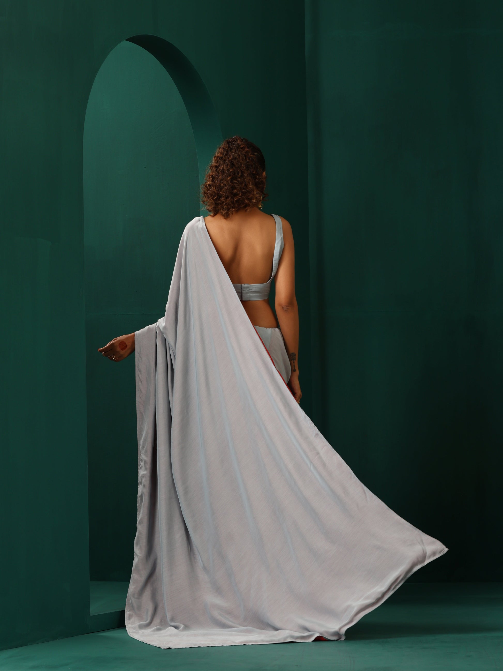 trueBrowns Powder Blue Muslin Silk Ready to Wear Saree | Swadesiicart