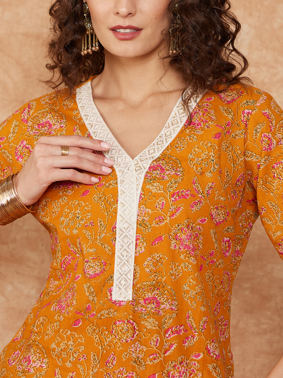 InWeave Women's Fire Yellow Print V Neck Lace Work Straight Kurta - Swadesiicart