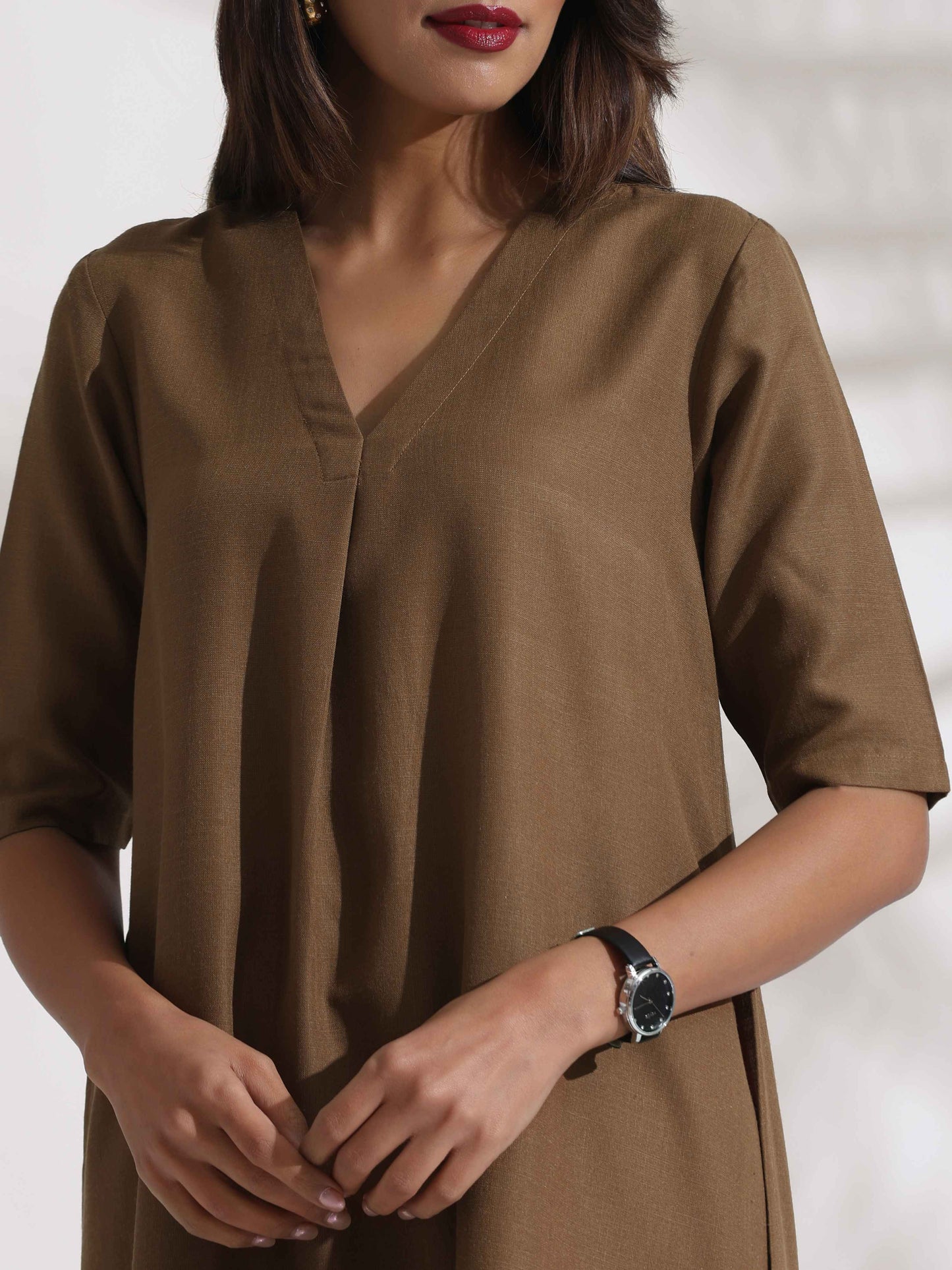 trueBrowns Brown Slub Highslit Kurta Set | Swadesiicart