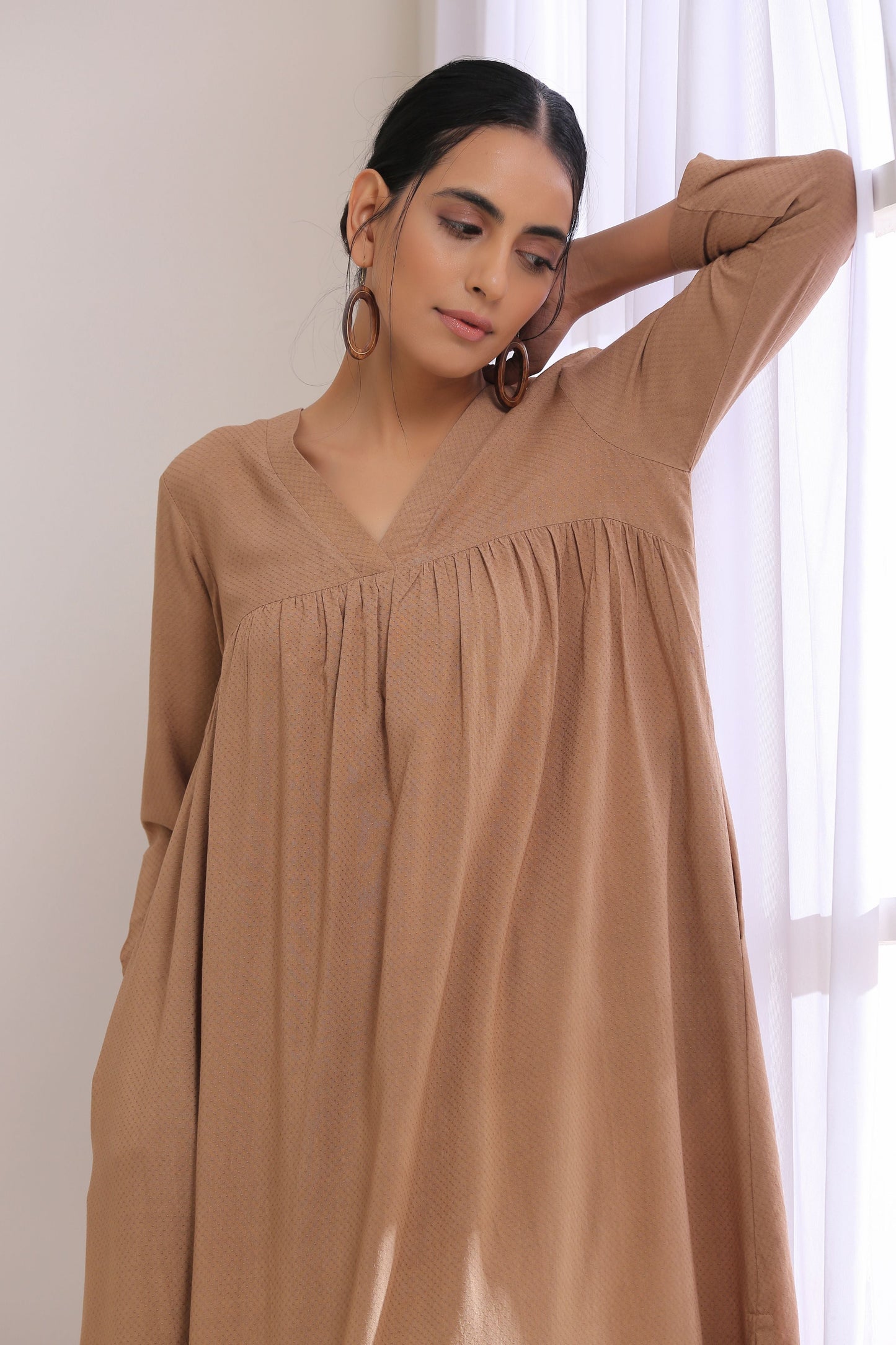 trueBrowns Beige Dobby Gathered Kurta Pant Set | Swadesiicart
