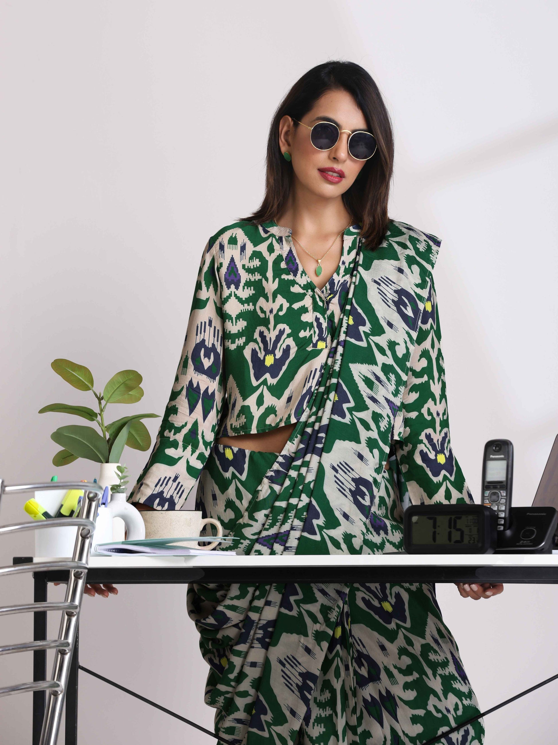 trueBrowns Green Muslin Ikat Shirt Blouse | Swadesiicart