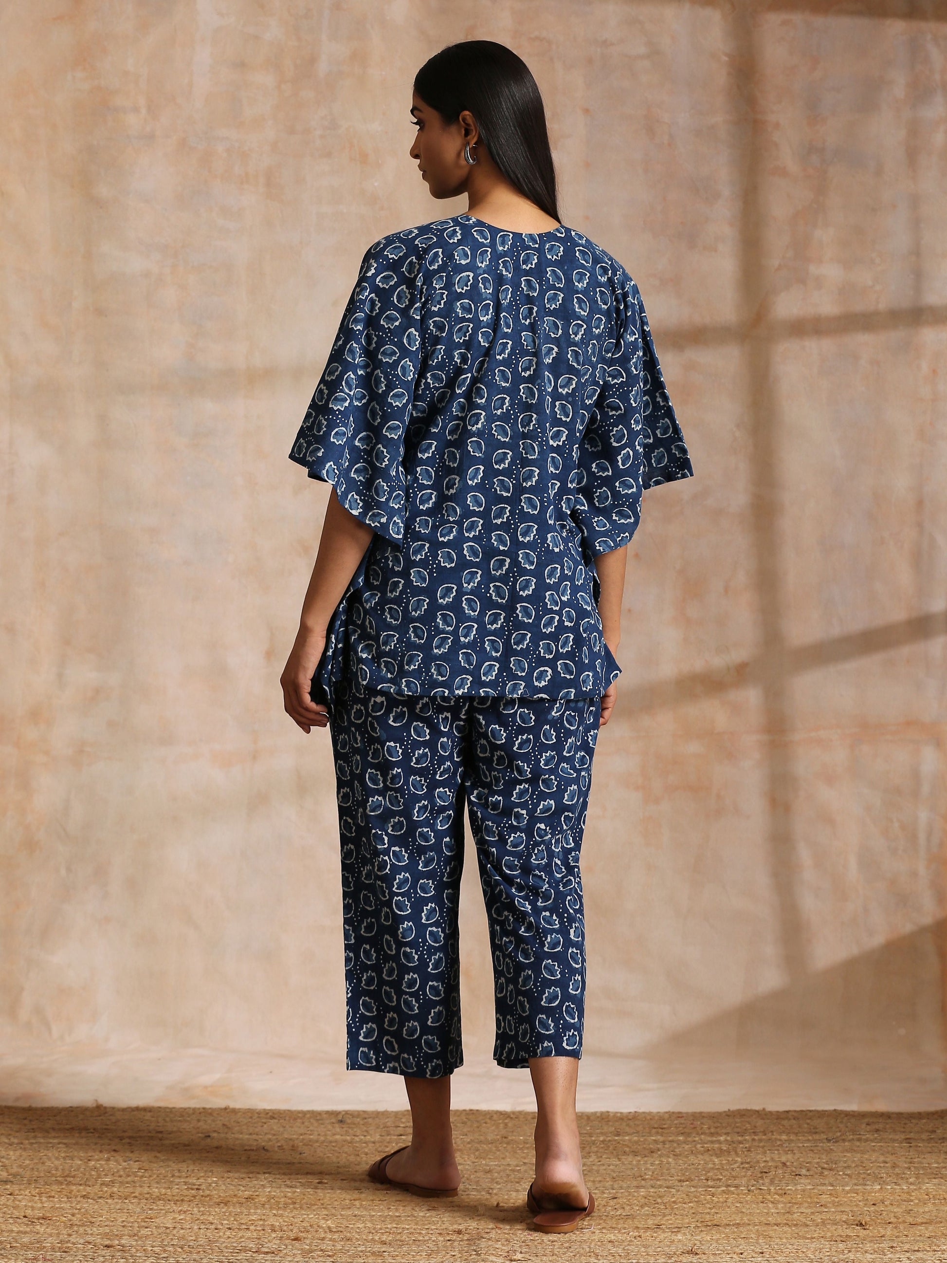 trueBrowns Indigo Dabu Floral Print Cotton Kaftan Co-Ord Set - Swadesiicart