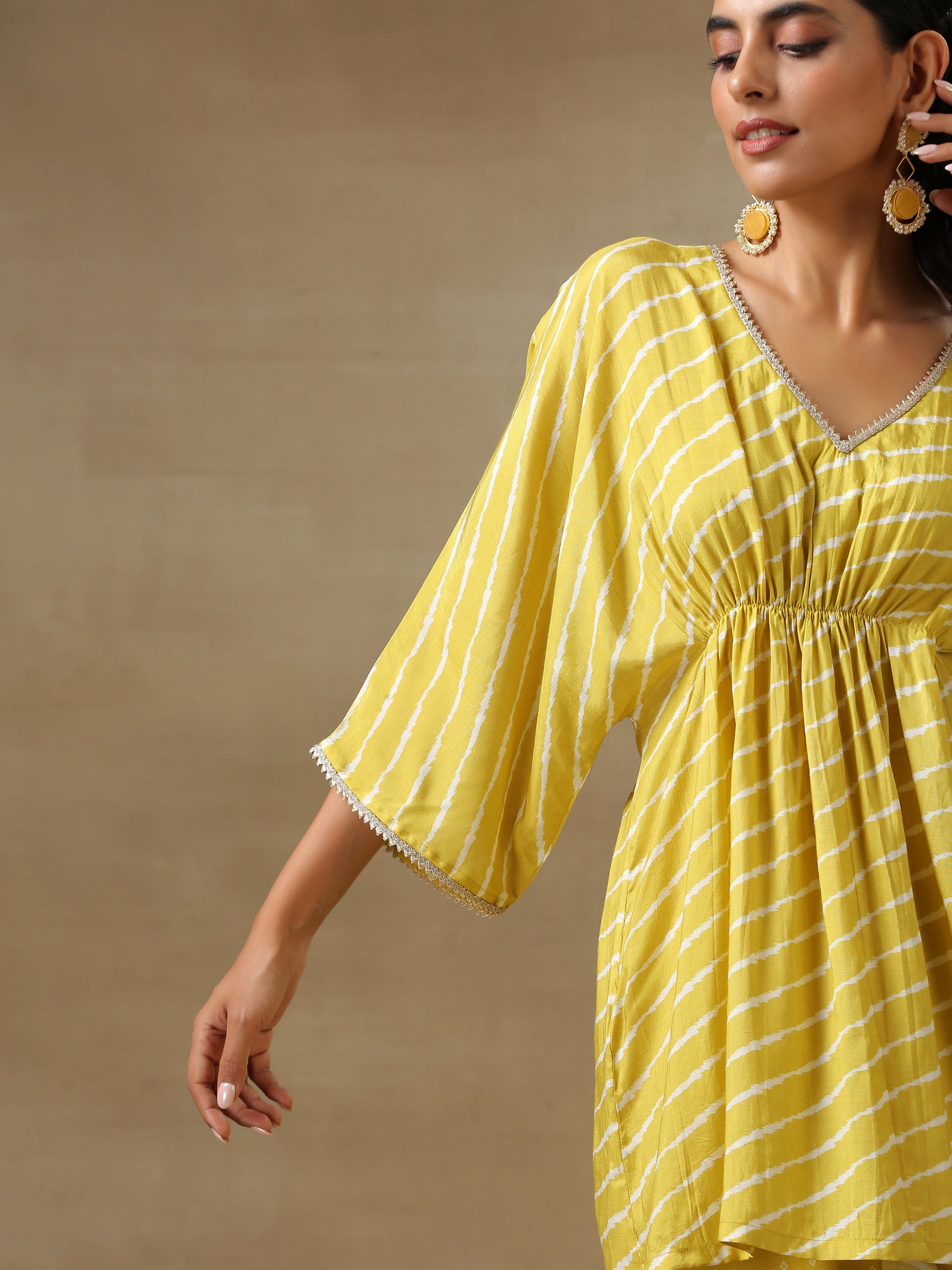 trueBrowns Lime Green Bandhani Printed Silk Drop Shoulder Co-Ord Set | Relove - Swadesiicart