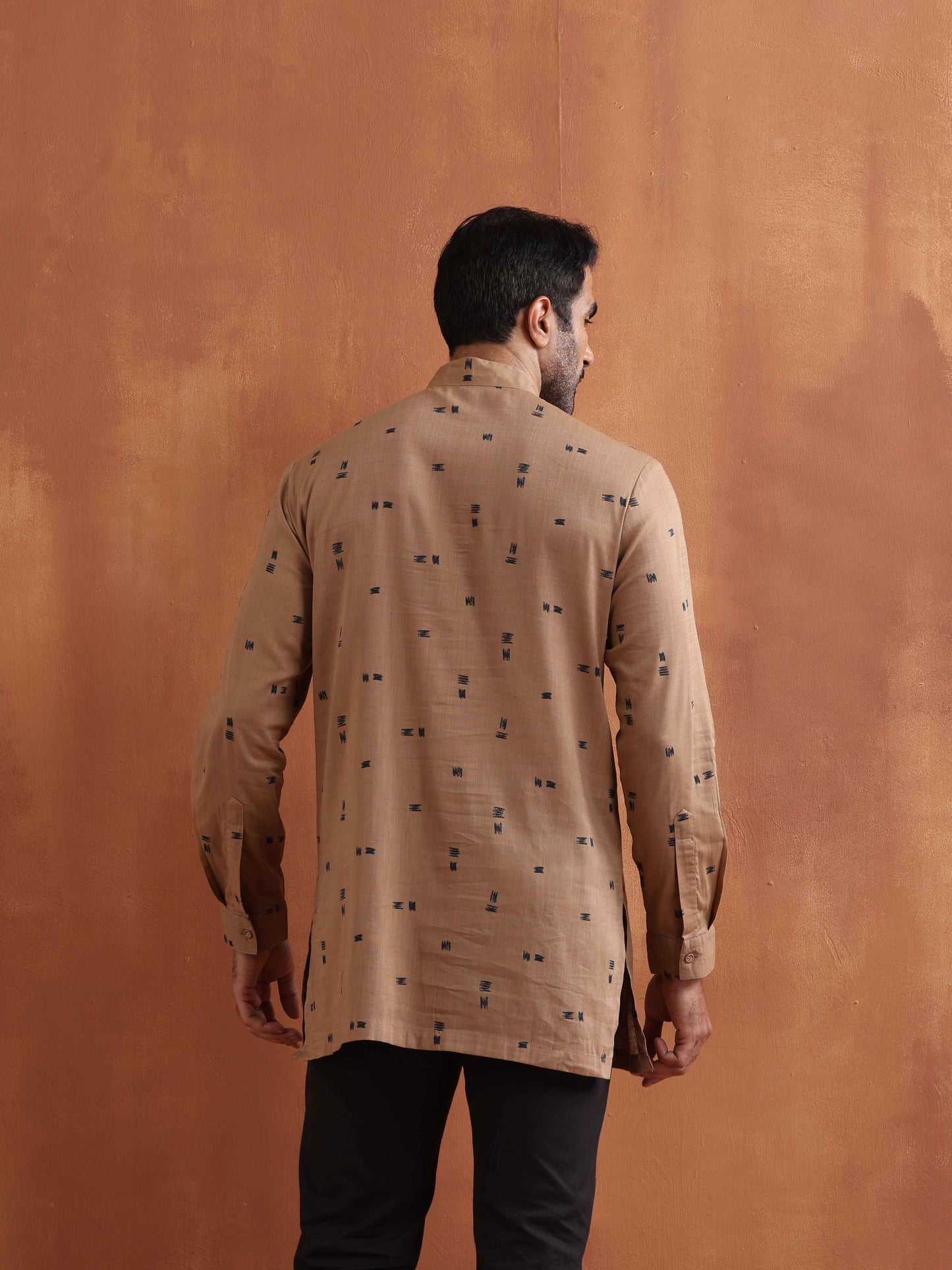 trueBrowns Men's Brown Printed Short Kurta | Swadesiicart