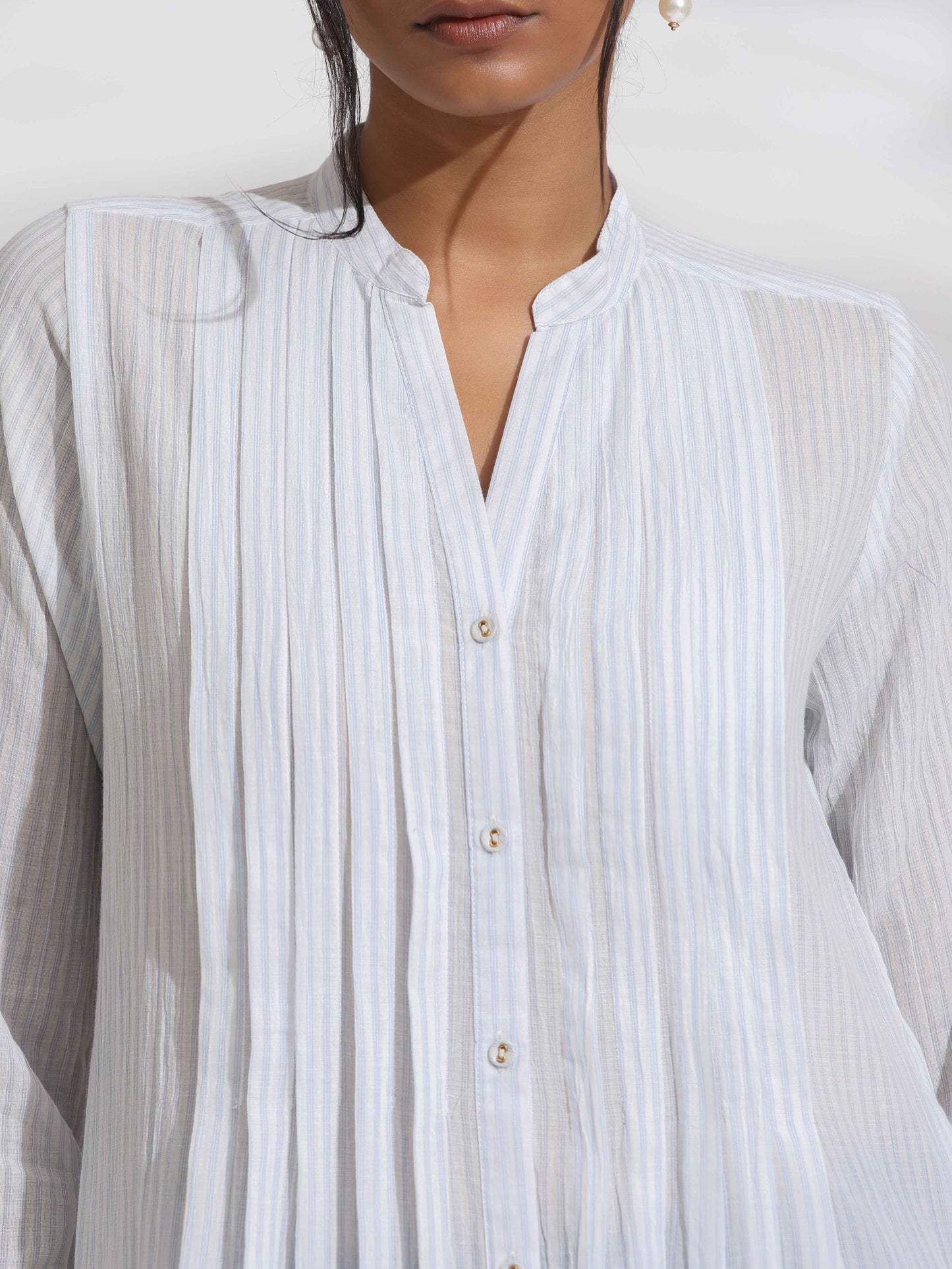 trueBrowns White Cotton Stripe Pleated Shirt Kurta Set | Swadesiicart