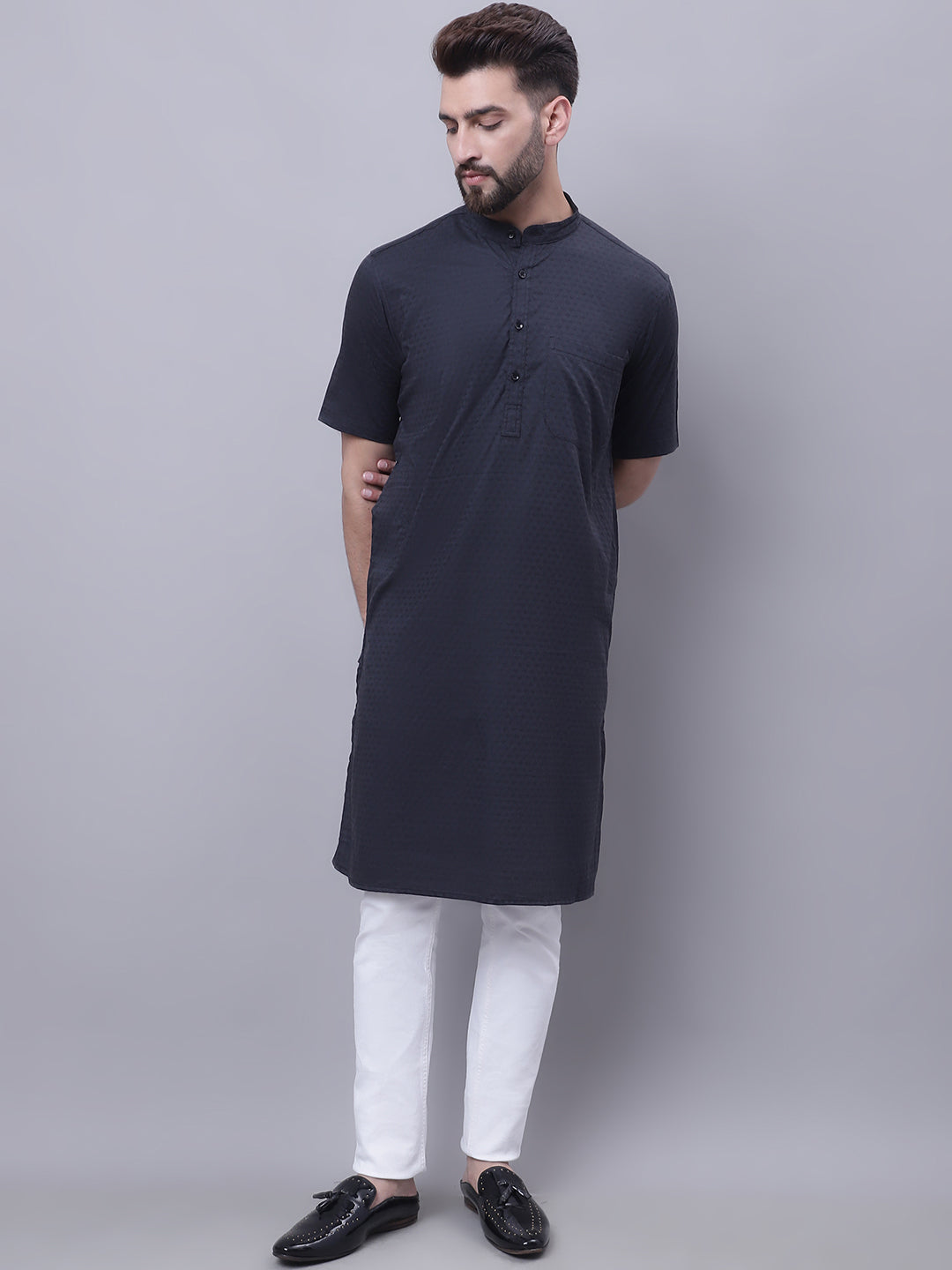 Even Apparels Black Pure Cotton Short Sleeves Kurta With Band Collar | Swadesiicart