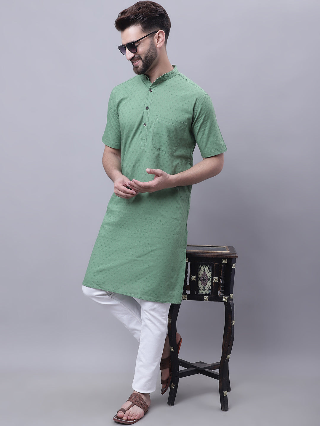 Even Apparels Green Pure Cotton Short Sleeves Kurta With Band Collar | Swadesiicart