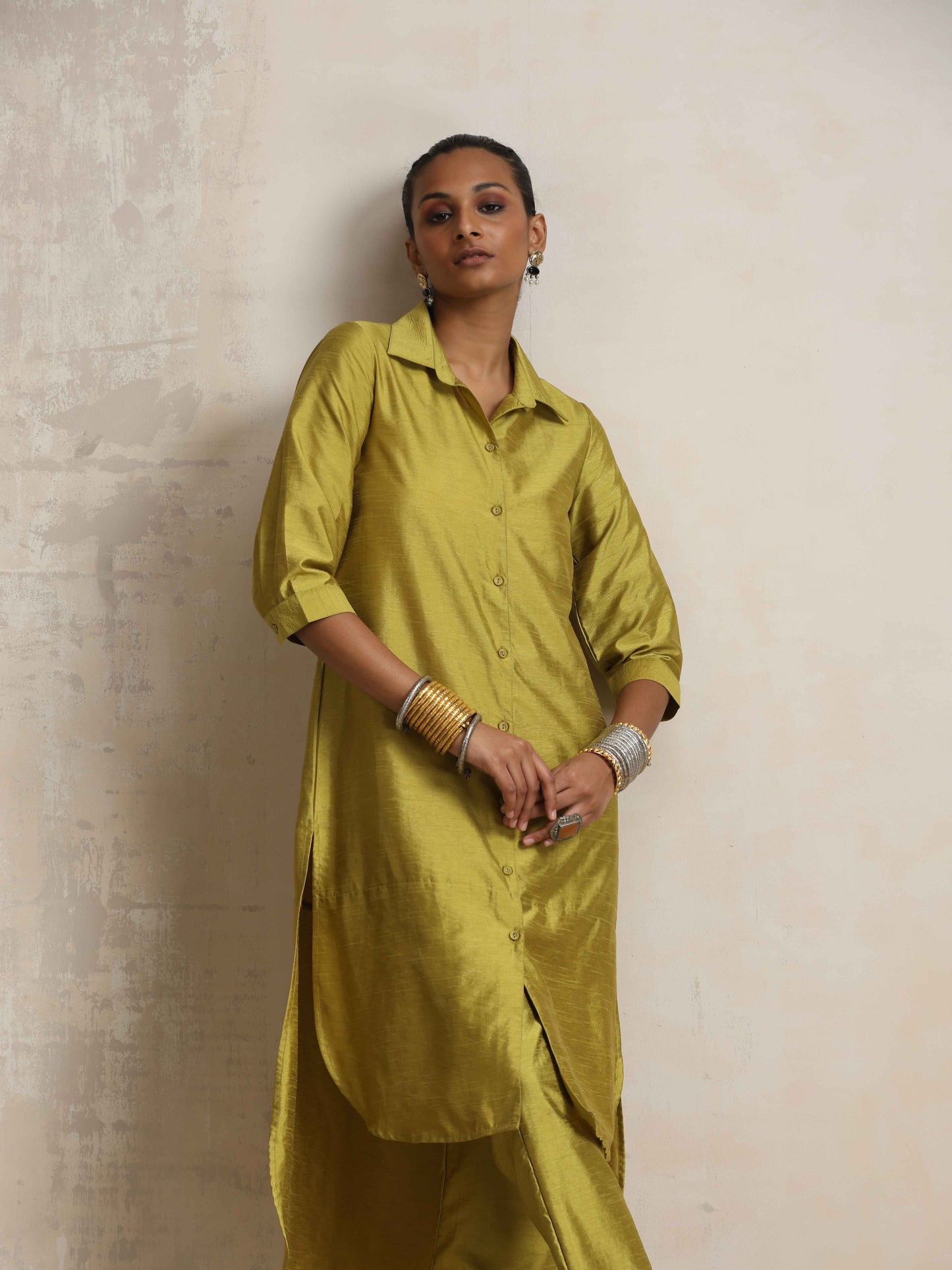 trueBrowns Green Shirt Kurta Set | Swadesiicart