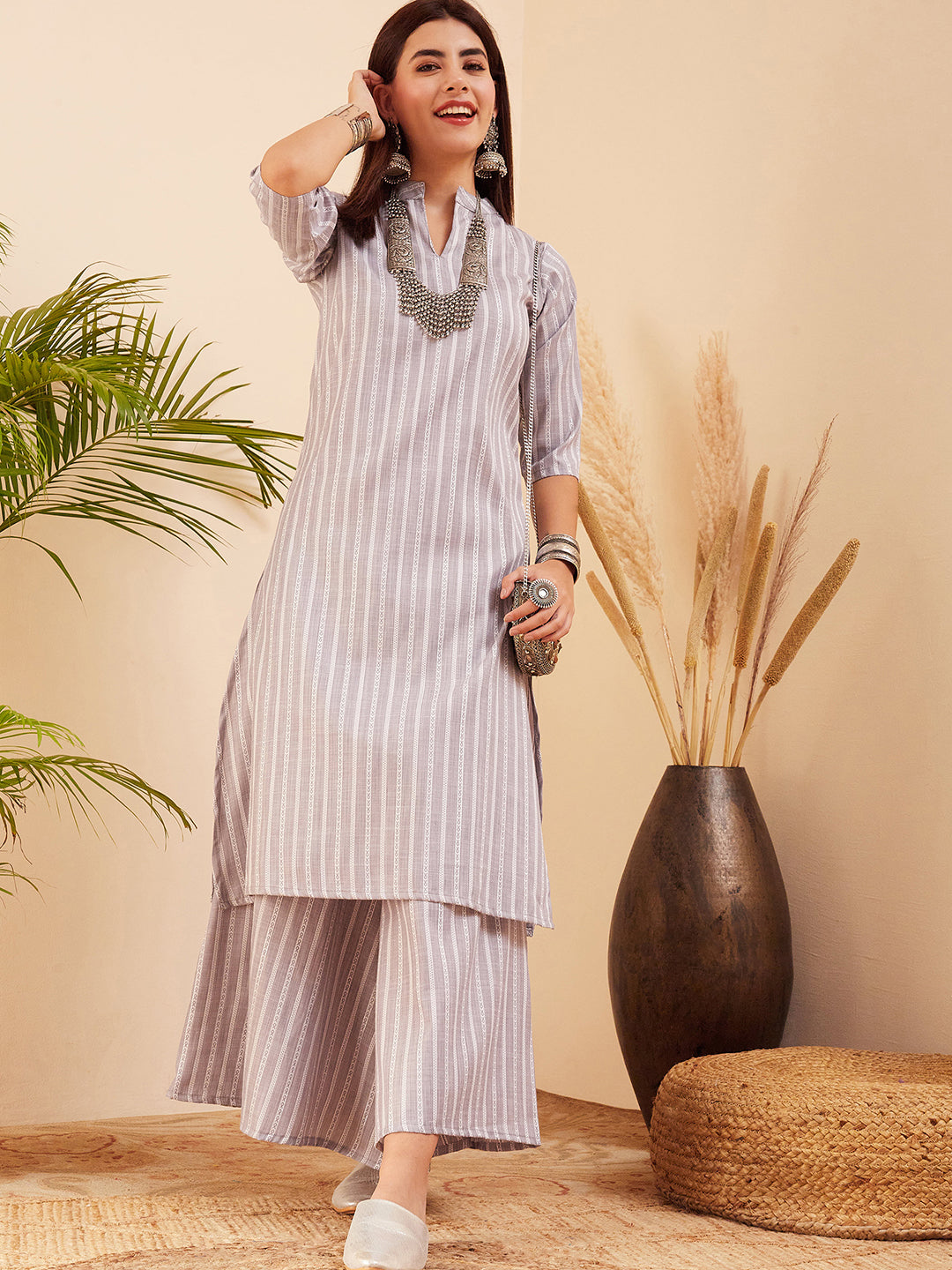 InWeave Women's Light Grey Lurex Kantha Mandarin Neck Kurta Palazzo Set - Swadesiicart