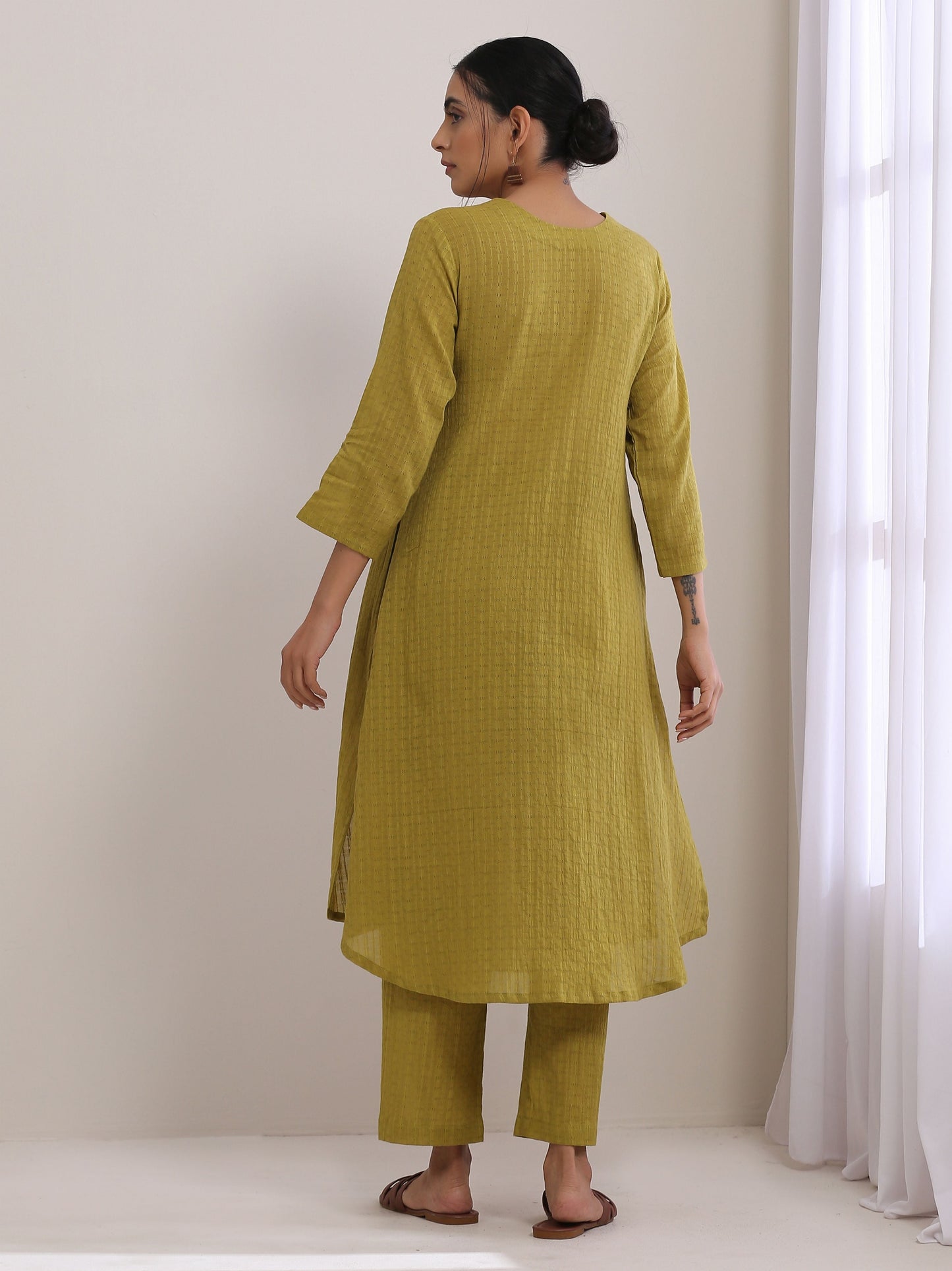 trueBrowns Avacado Green Dobby Flared Slit Kurta Pant Set | Swadesiicart