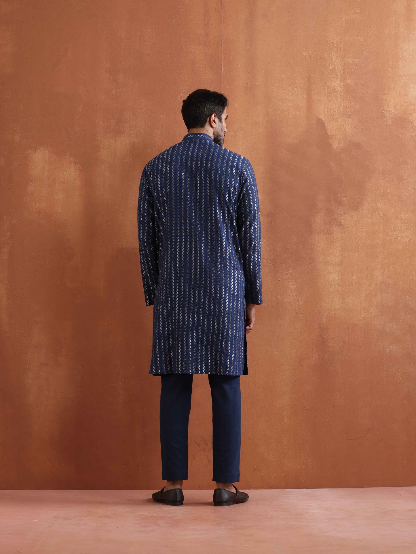 trueBrowns Men's Blue Cotton Dobby Kurta | Swadesiicart