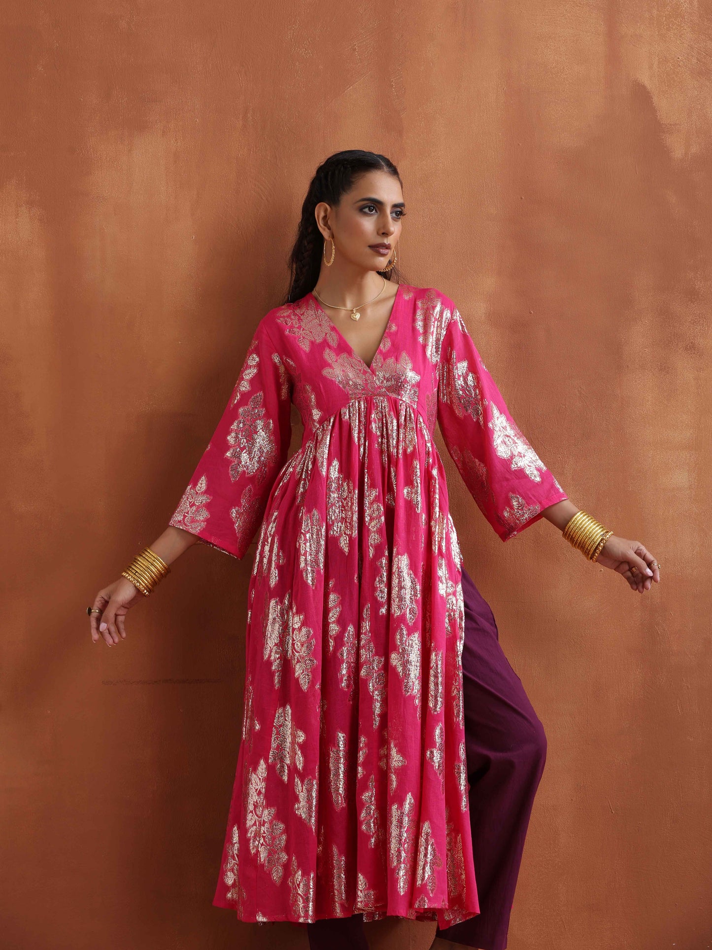 trueBrowns Pink Metallic Flared Anarkali Kurta Set | Swadesiicart