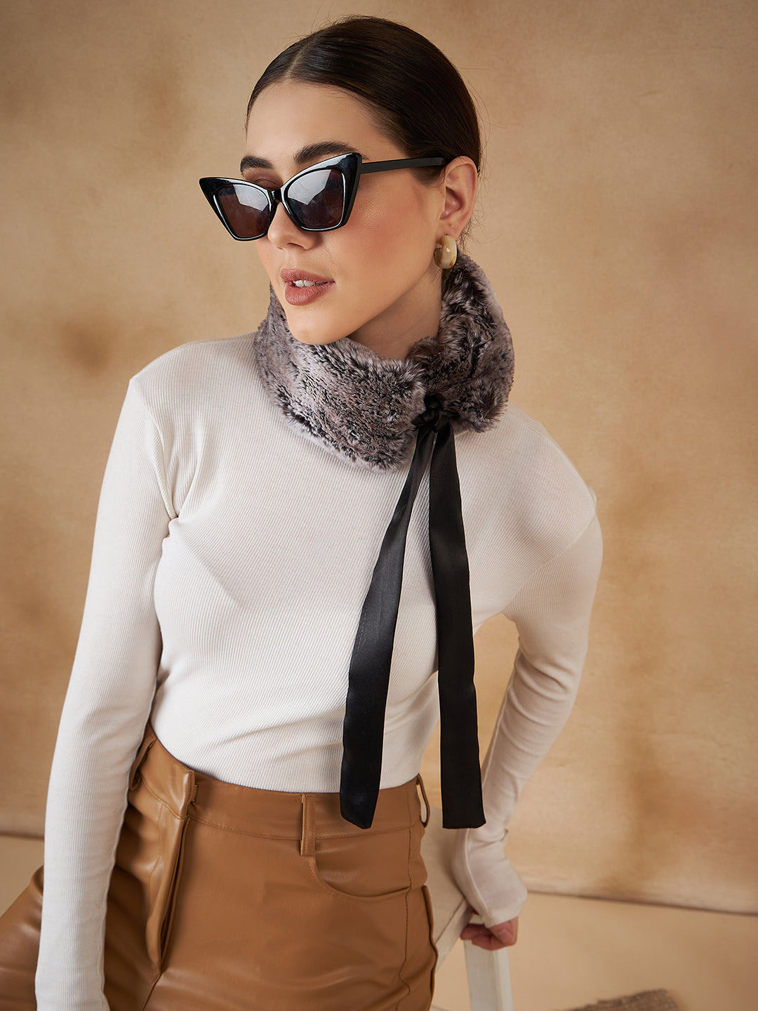 InWeave Women's Dark Grey Duble Shade Fur Neckpiece - Swadesiicart