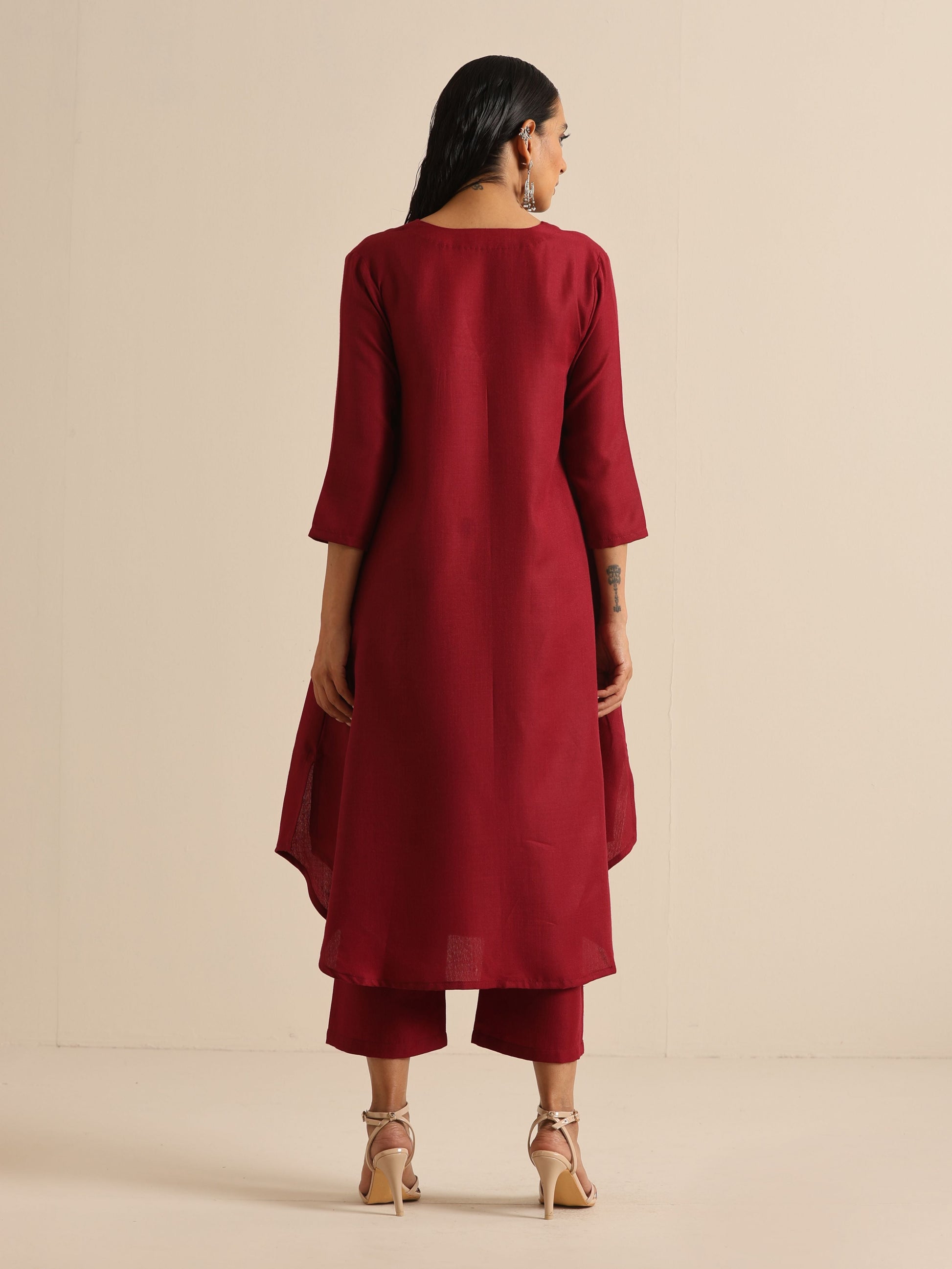 trueBrowns Maroon Slub Gathered Kurta Pant Set | Swadesiicart