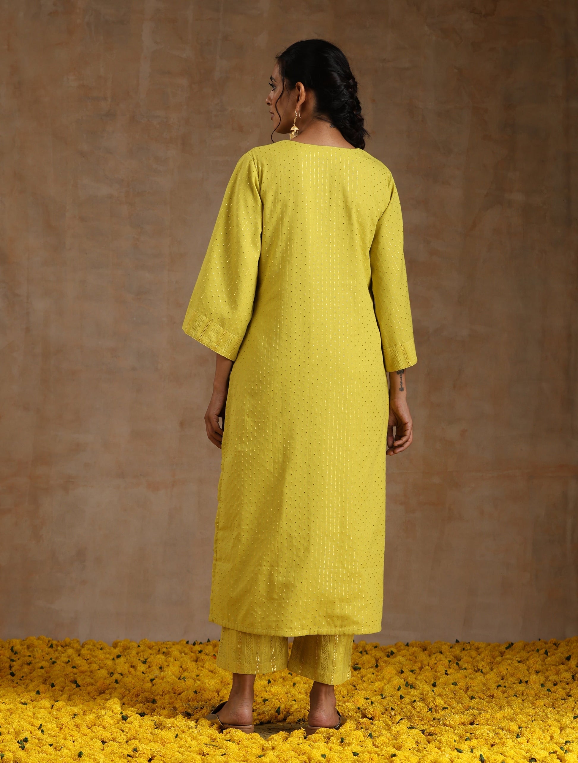 trueBrowns Lime Gold Cotton Relax High Slit Kurta Set | Swadesiicart