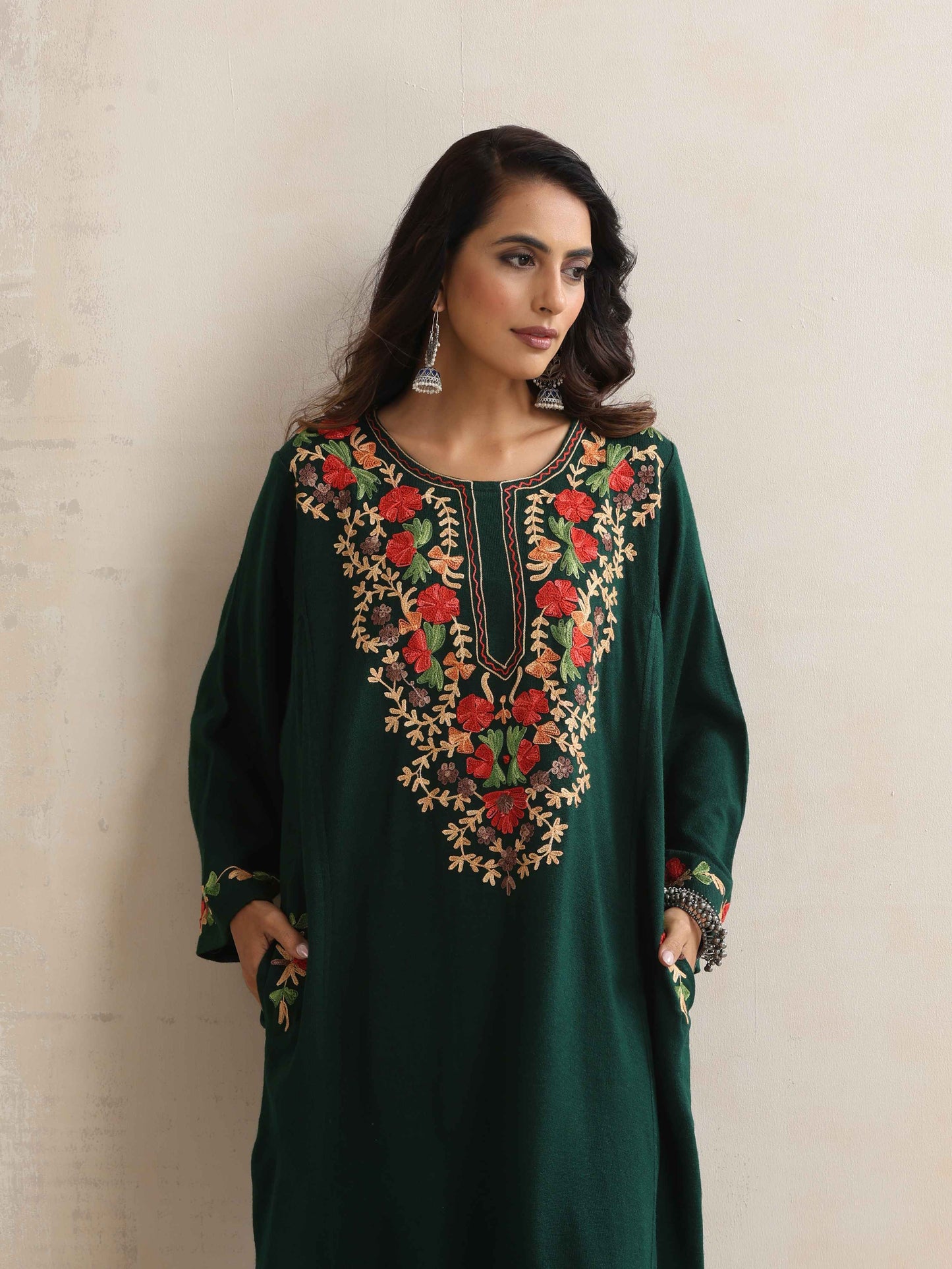 trueBrowns Green Kashmiri Floral Embroidered Woollen Phiran Kurta | Swadesiicart