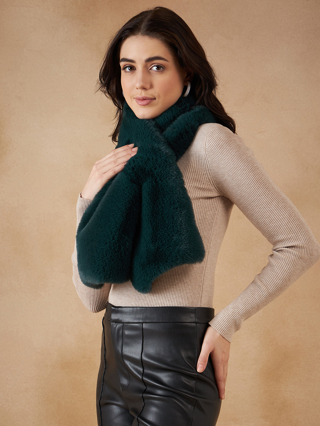 InWeave Women's Dark Teal Faux Fur Neck Warmer - Swadesiicart
