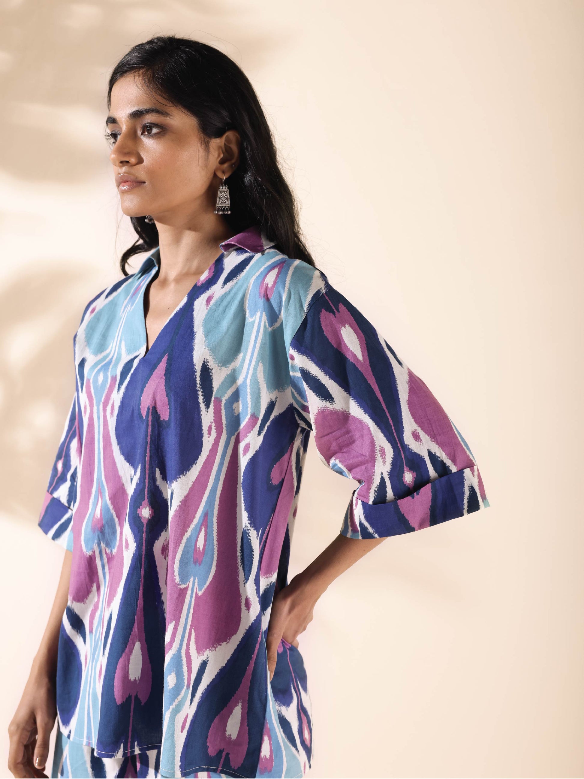 trueBrowns Blue Cotton Ikat V-neck Co-ord Set - Swadesiicart