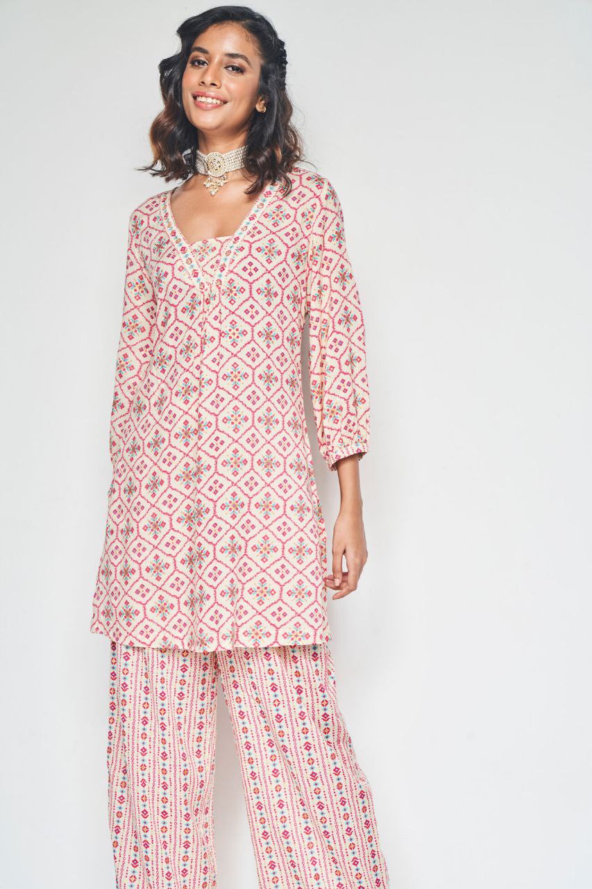 NOZ2TOZ Floral Printed Knee Length V Neck Co-ords Set - Swadesiicart
