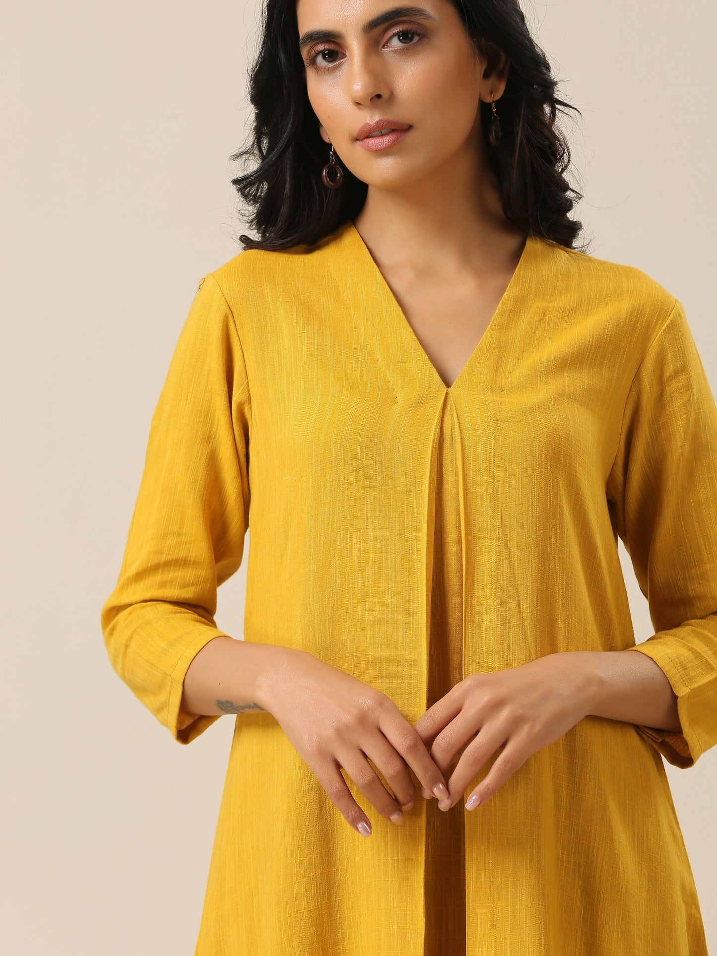 trueBrowns Mustard Yellow Slub Texture Neck Pleat Kurta Pant Set | Swadesiicart